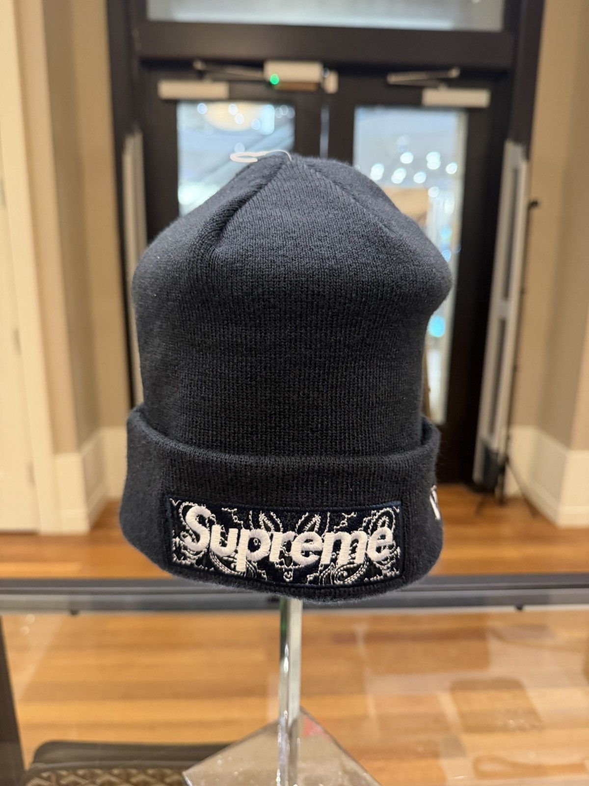 New Era × Supreme Supreme new era bandana box logo beanie red