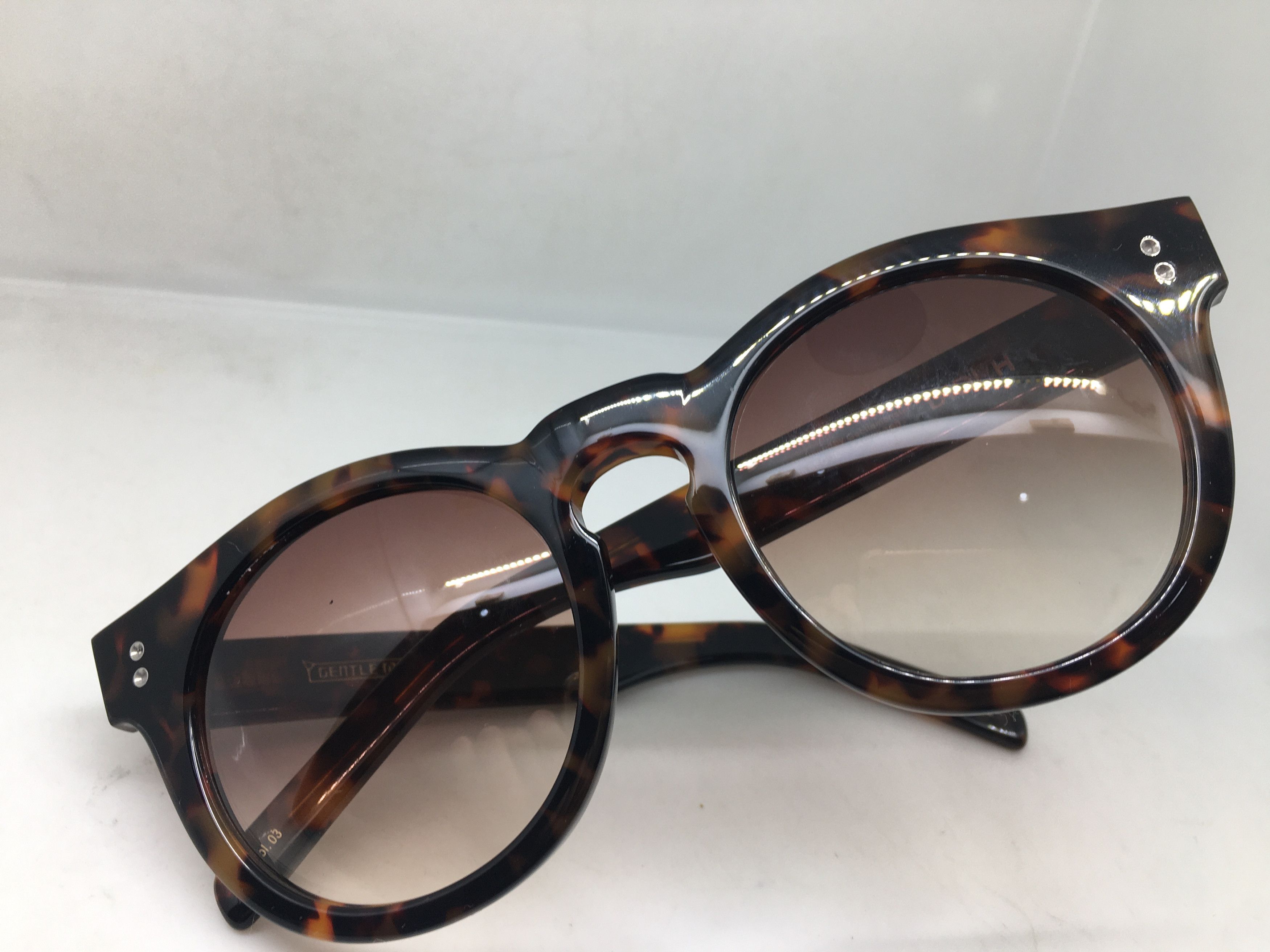 Gentle Monster MOD WARHOL OVERSIZE Tortoise GM SUNGLASSES Tortoise Size ONE SIZE - 7 Thumbnail