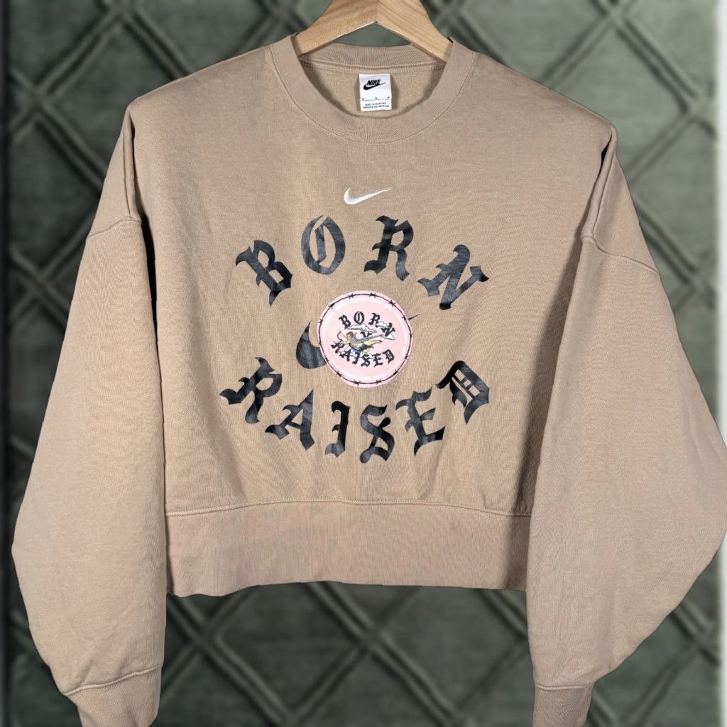 Nike Nike Sweatshirt Women Crewneck Tan Brown Size M Nike SB Born X Raised Crewneck Crop Sweatshirt Tan Brown Women's Size Medium Size M / US 6-8 / IT 42-44 - 1 Thumbnail