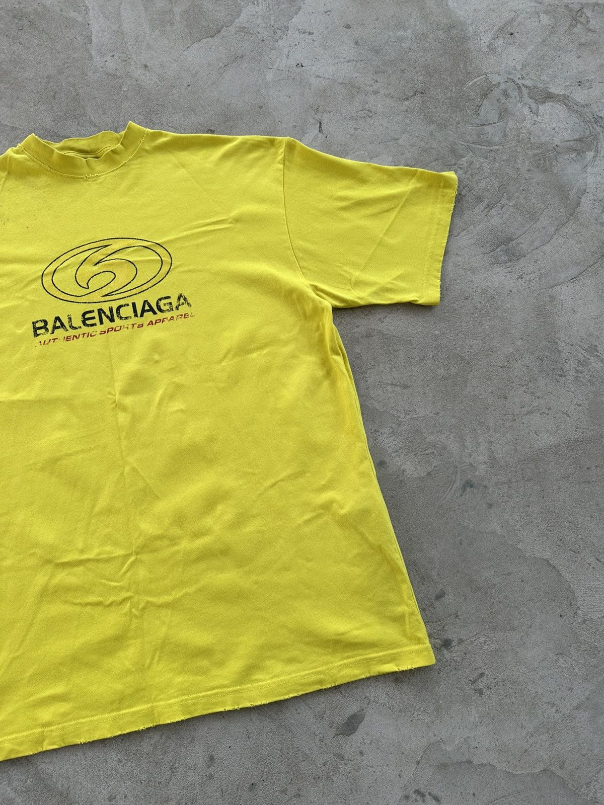 Vintage Balenciaga Style Unisex Graphic Logo T-Shirt Authentic Size US L / EU 52-54 / 3 - 2 Thumbnail