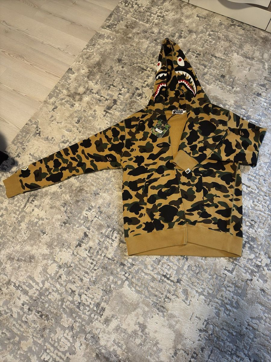 Bape BAPE 1ST CAMO 2ND SHARK FULL ZIP HOODIE Size US XXL / EU 58 / 5 - 2 Thumbnail