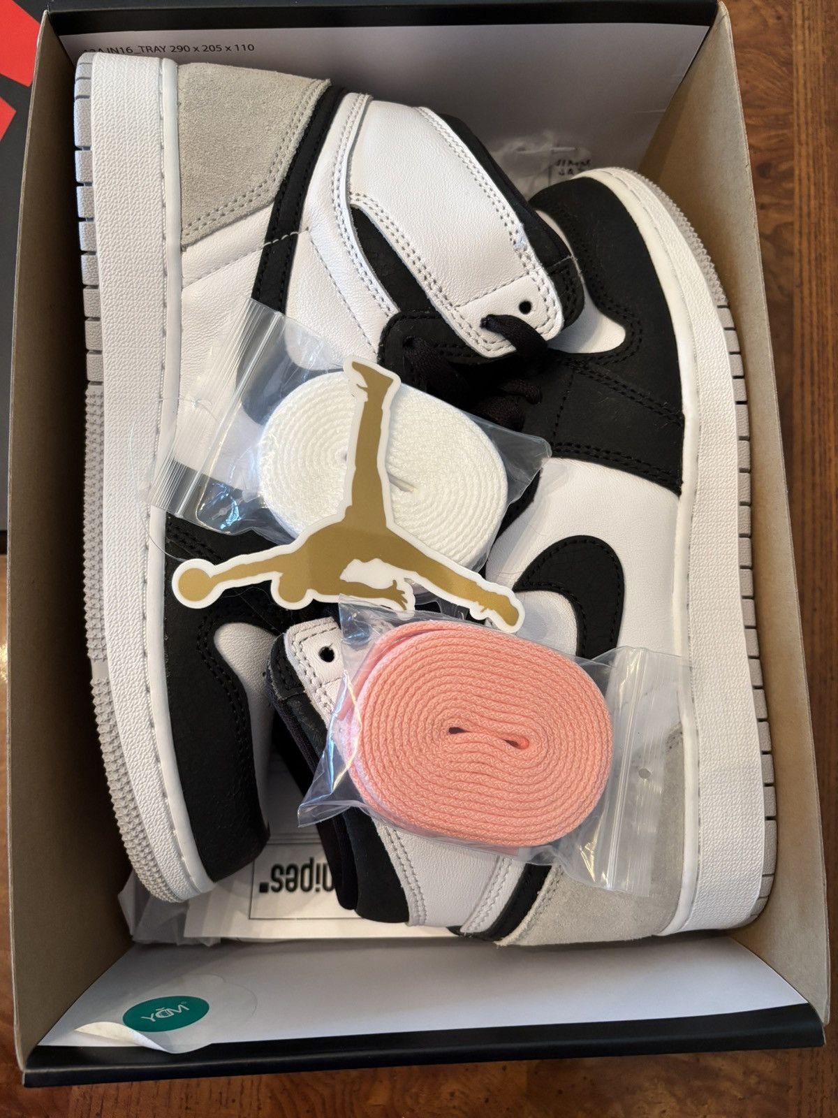 Jordan Brand Air Jordan 1 Retro High OG GS ‘Stage Haze' Size US 6.5 / EU 39-40 - 8 Thumbnail