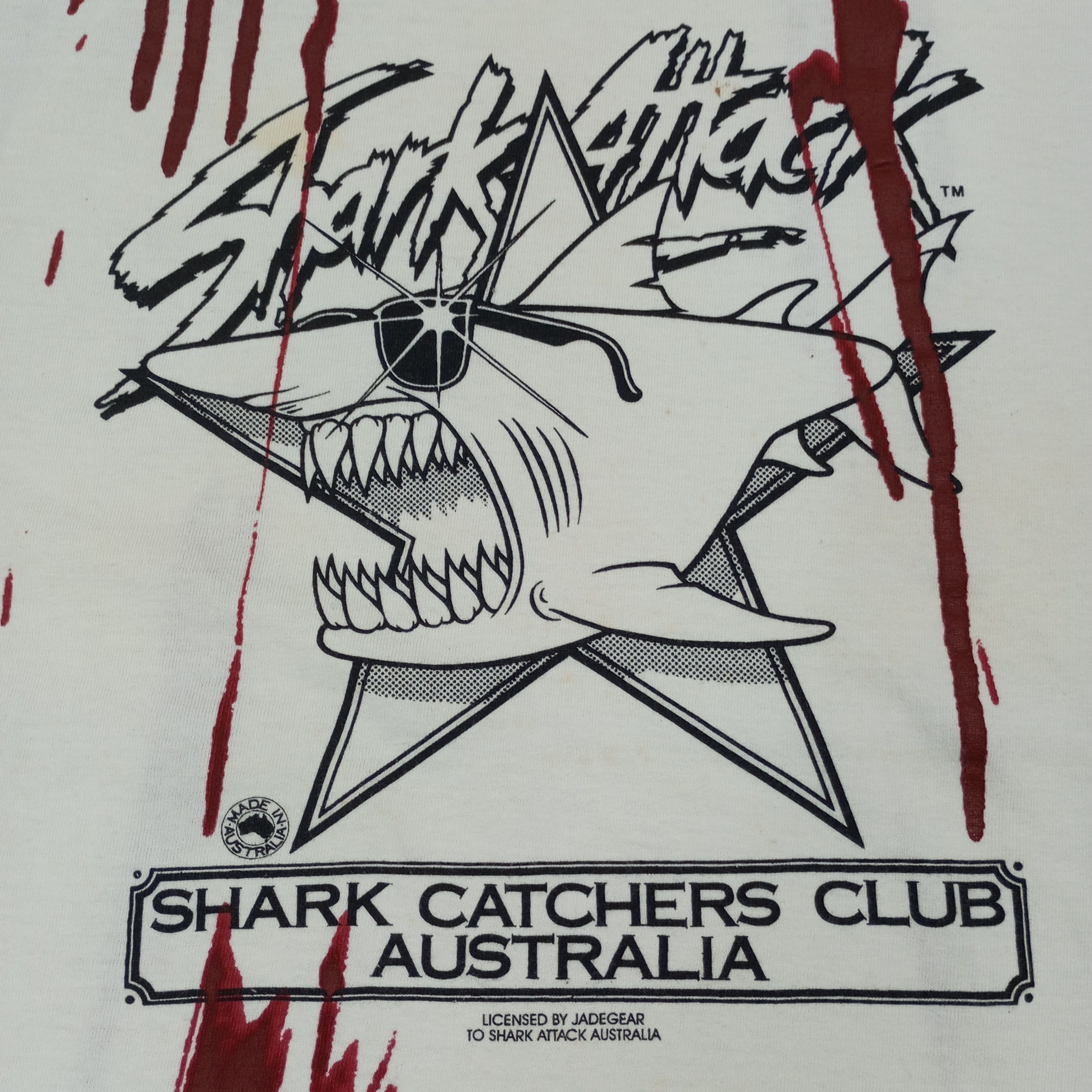 Vintage Shark Attack Shark Catchers Club Australia Vintage Tshirt Size US L / EU 52-54 / 3 - 2 Thumbnail