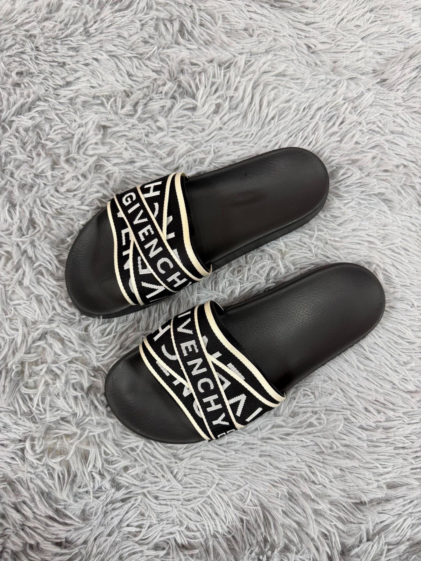 Givenchy Givenchy Sandals 9 Men Size US 9 / EU 42 - 1 Thumbnail