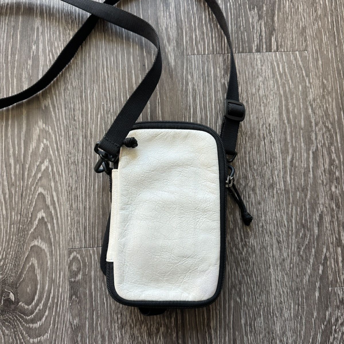 Balenciaga Balenciaga Lambskin Crossbody Bag white Size ONE SIZE - 2 Thumbnail
