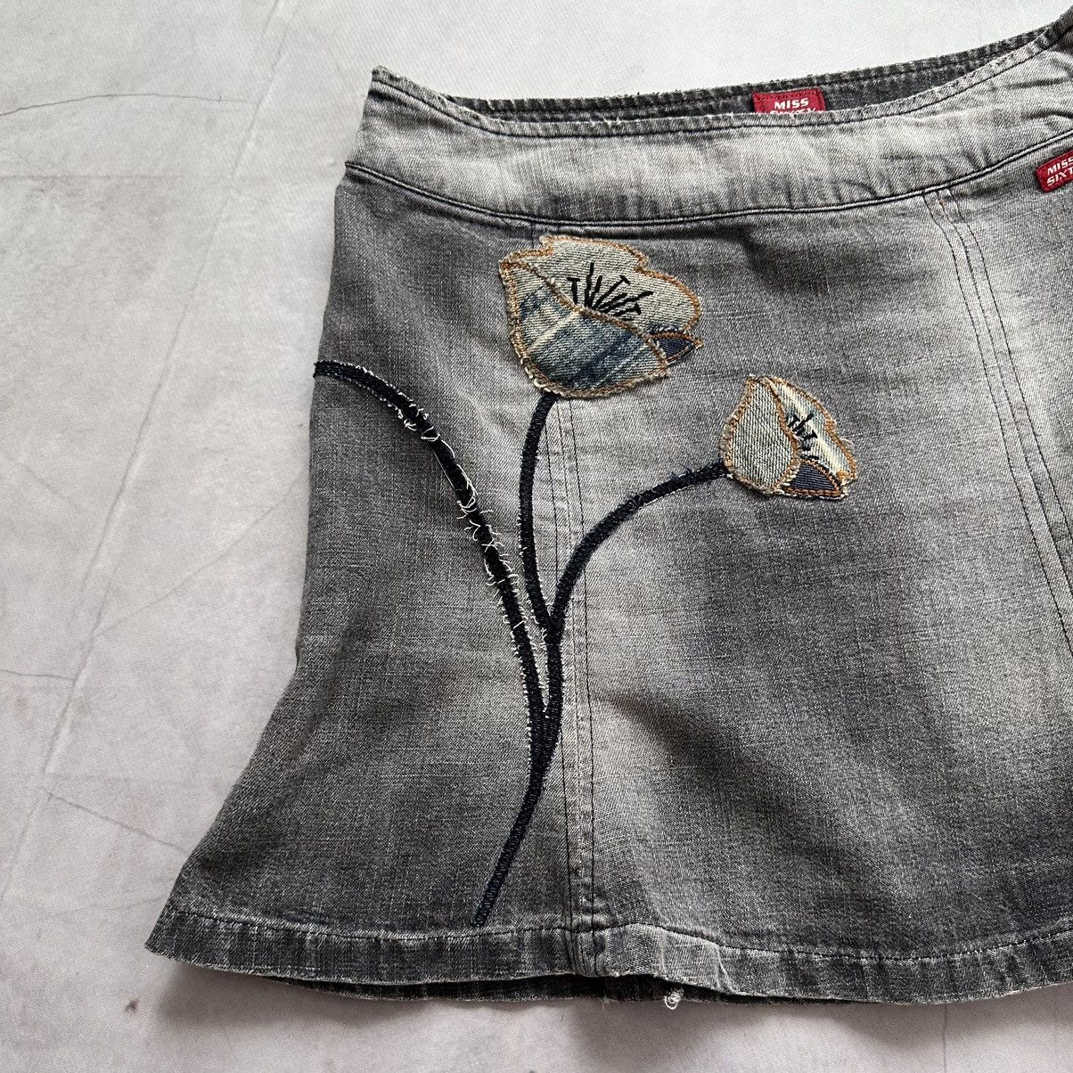 Miss Sixty RARE Miss Sixty Floral Vintage Faded Skirt Cop Copine Vibe Size 28" / US 6 / IT 42 - 3 Thumbnail