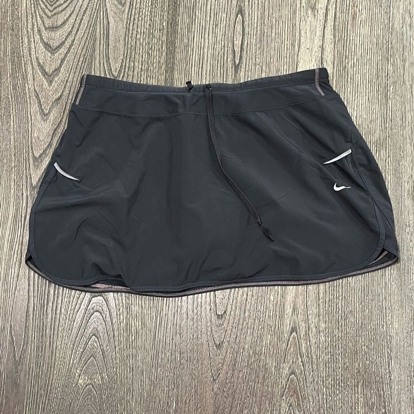 Nike Nike Dri-Fit Athletic Mini Skirt Drawstring Elastic Waist M Size 26" / US 2 / IT 38 - 1 Thumbnail