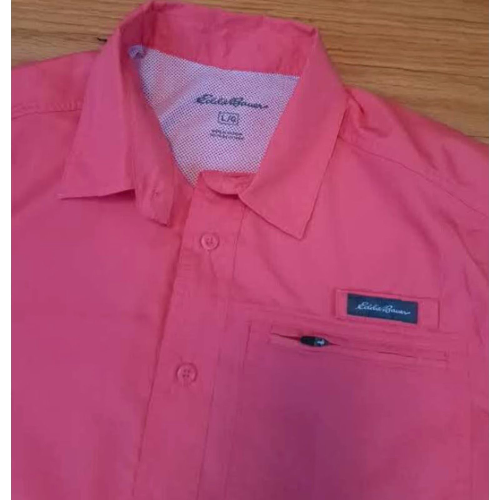 Eddie Bauer VINTAGE Eddie Bauer Outdoor Shirt Unisex Adults L Pink 29in long 24in pit to pit Button-Up Short Sleeve Regular Outdoor/Camping-Fishing Fuchia Large Size US L / EU 52-54 / 3 - 2 Thumbnail