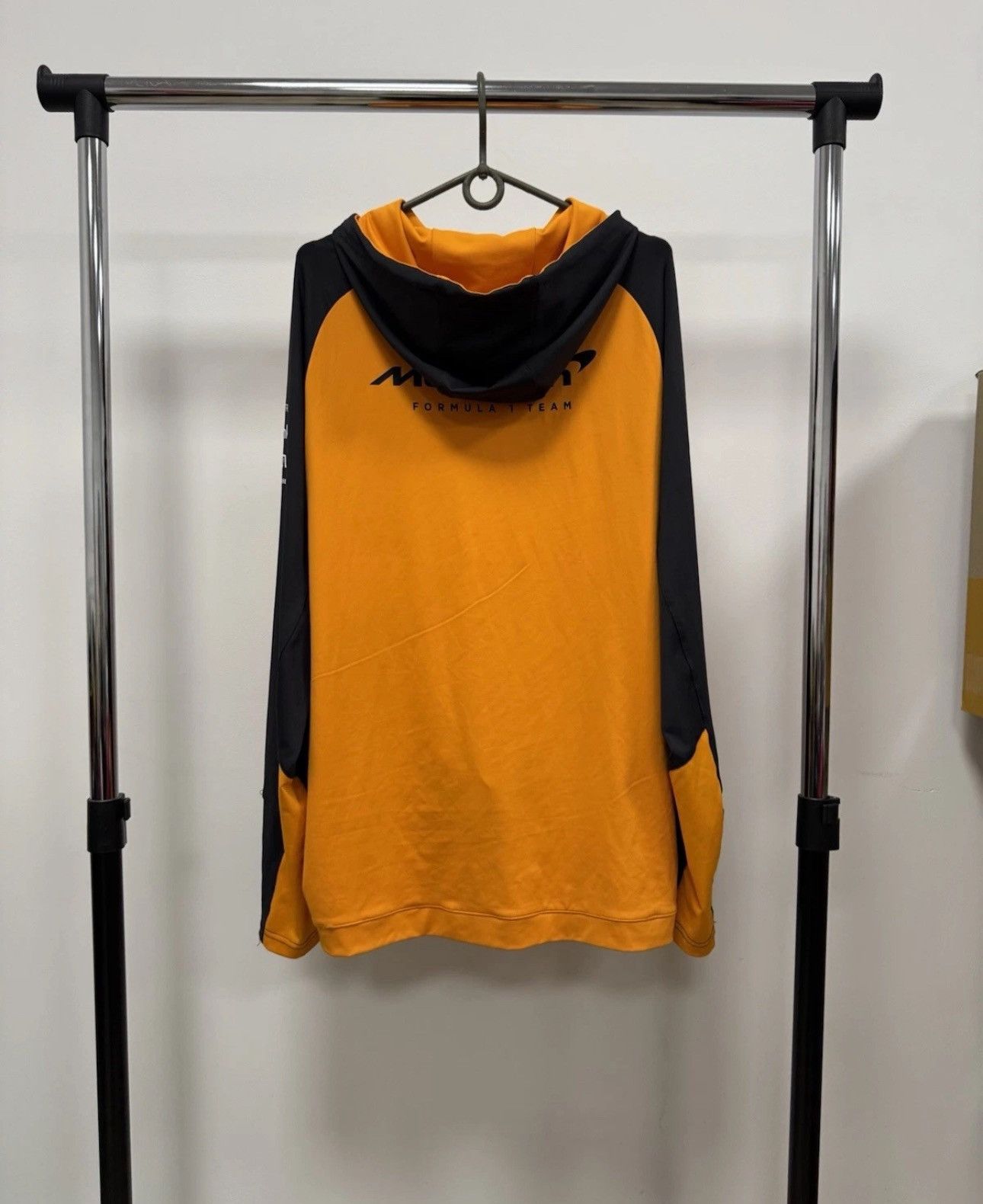 Malcolm McLaren McLaren F1 Hoodie Castore Formula Racing Official Product Size US L / EU 52-54 / 3 - 7 Thumbnail