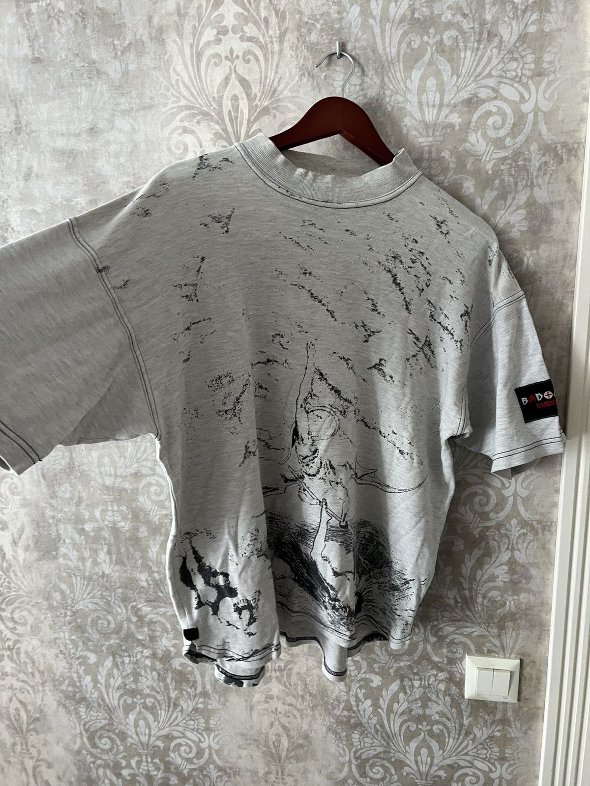 Vintage Vintage Y2K Bad+Mad Hardware Oversized Tee – Gothic Graphic Size US L / EU 52-54 / 3 - 6 Thumbnail