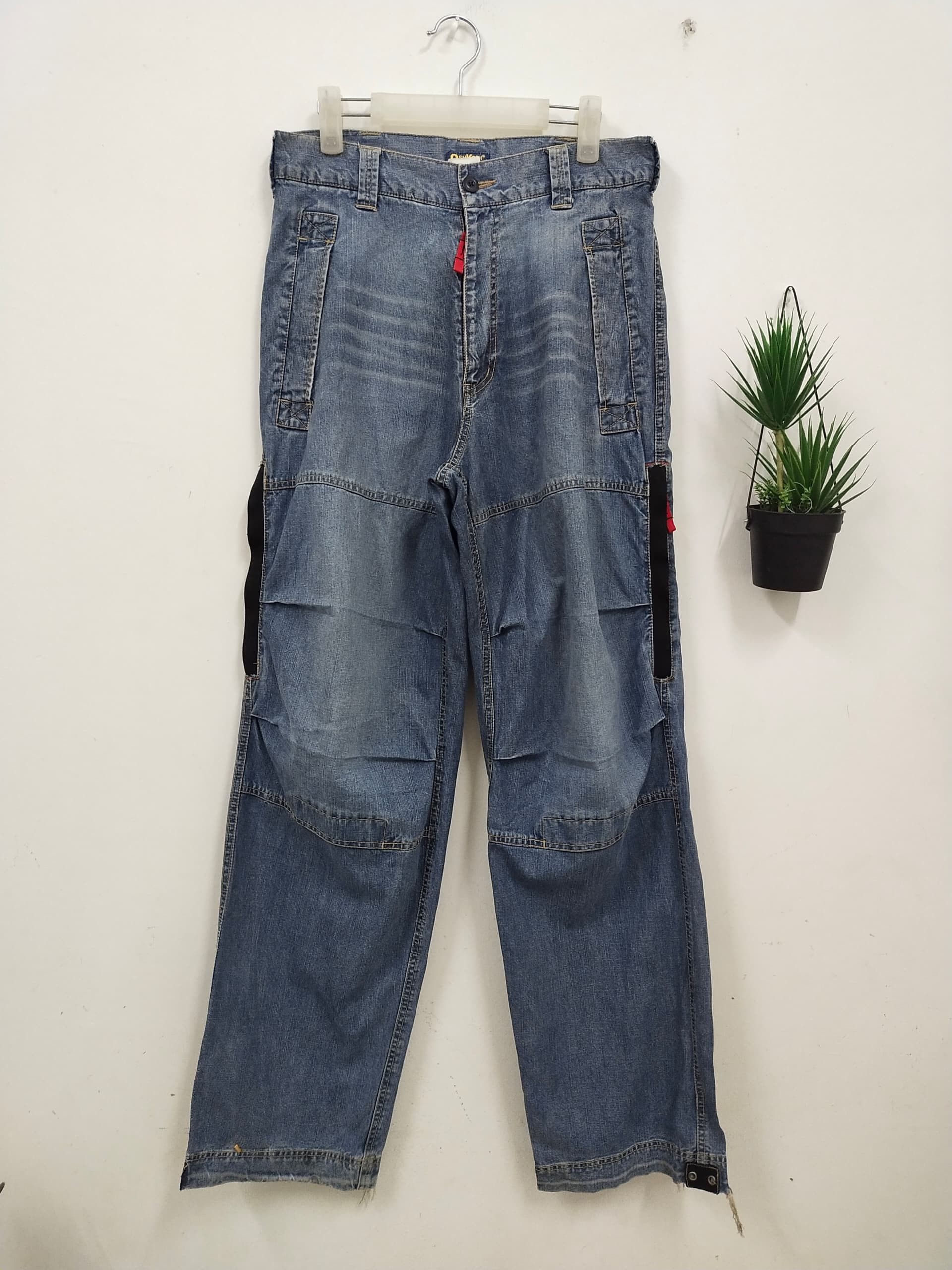 Hysteric Glamour Baggy Jeans OshKosh Multi Pocket nice design Size US 33 - 1 Thumbnail