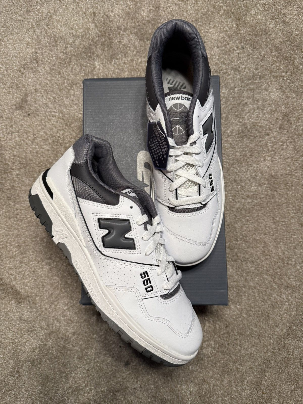 New Balance New Balance 550 “White Grey” Size US 9.5 / EU 42-43 - 2 Thumbnail