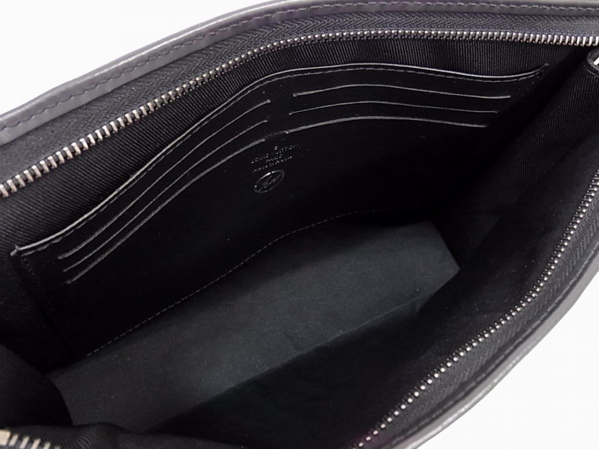 Fragment Design × Louis Vuitton LOUIS VUITTON Fragment Pochette Voyage MM Clutch Bag Size ONE SIZE - 9 Thumbnail