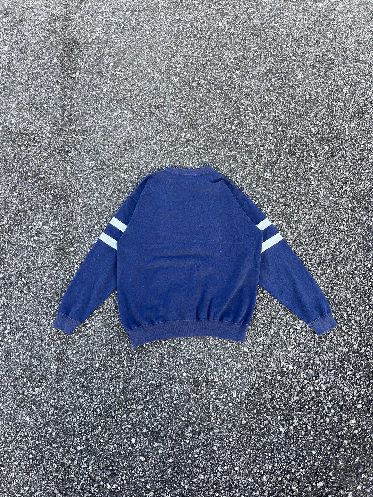 Japanese Brand × Vintage Vintage Sweatshir Leyton House Versus Sports Spell Out Size US L / EU 52-54 / 3 - 2 Thumbnail