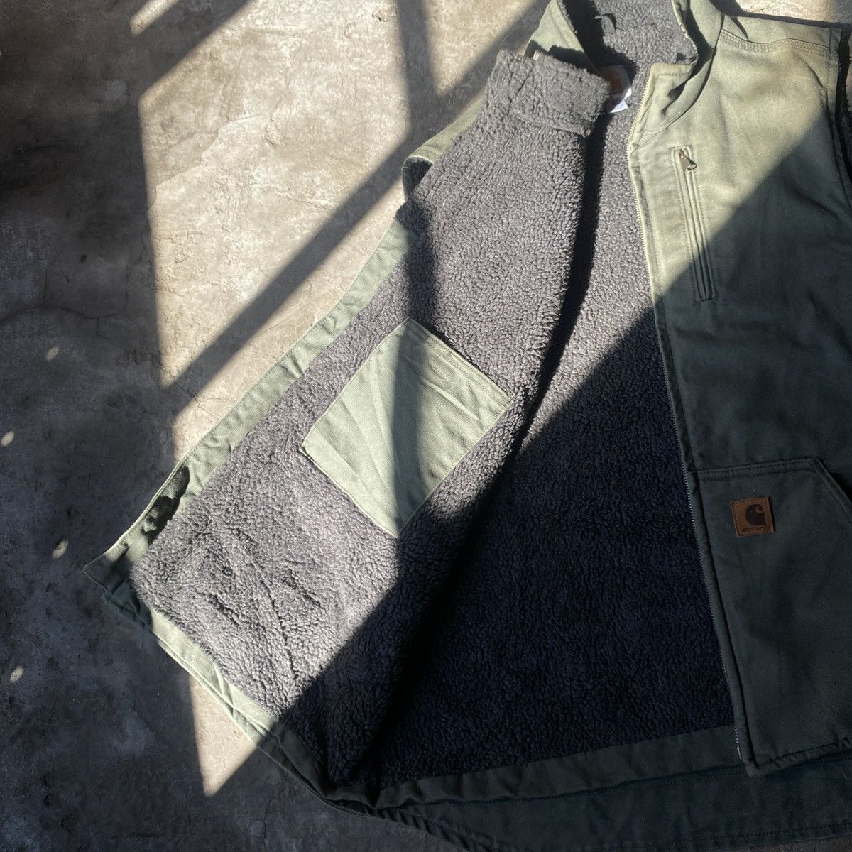 Carhartt Carhartt sherpa vest (green olive)✅🤝🏻 Size US XL / EU 56 / 4 - 8 Thumbnail