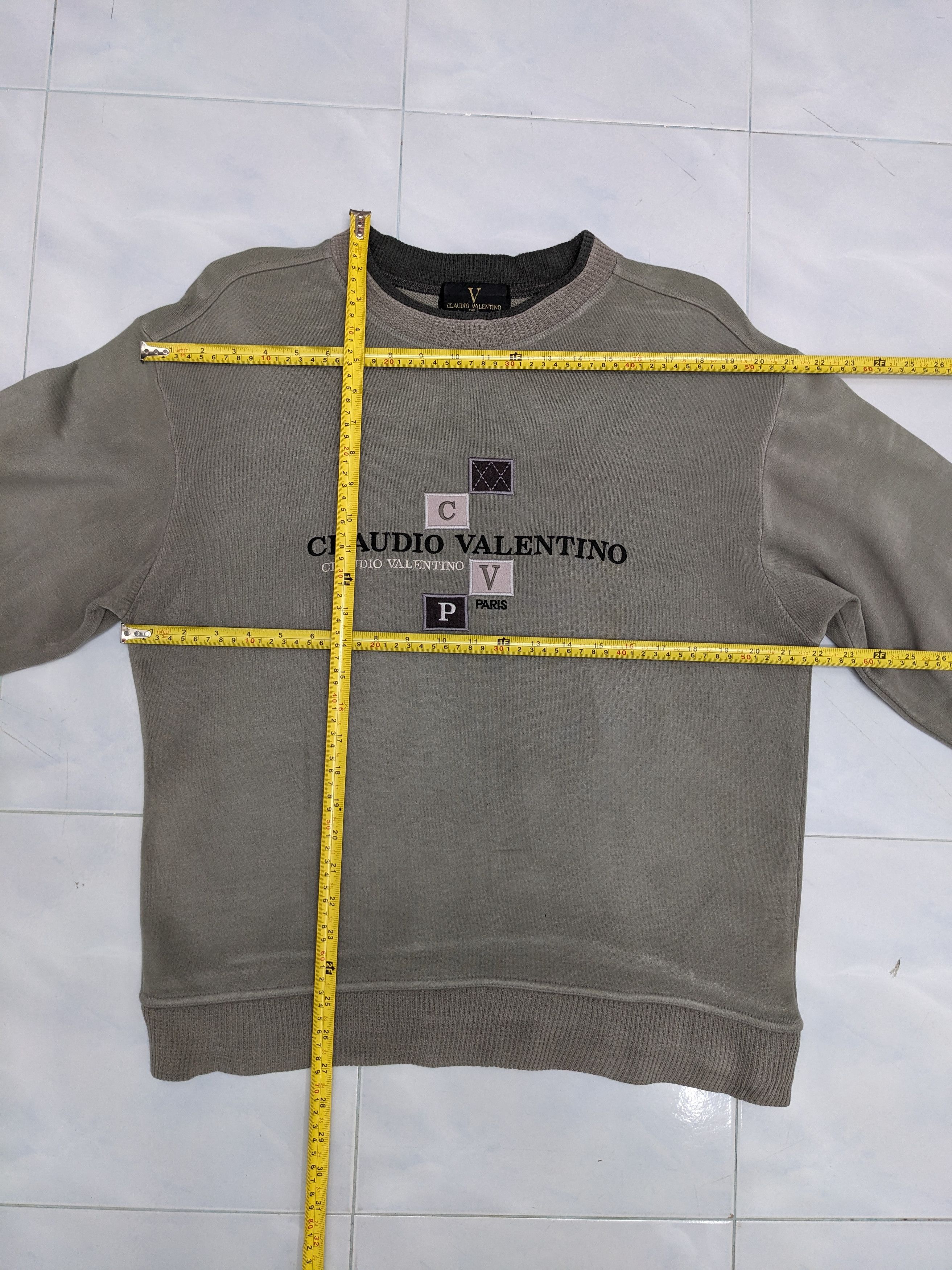 Valentino Vintage CLAUDIO VALENTINO PARIS Embroidered Sweatshirt Size US M / EU 48-50 / 2 - 7 Thumbnail