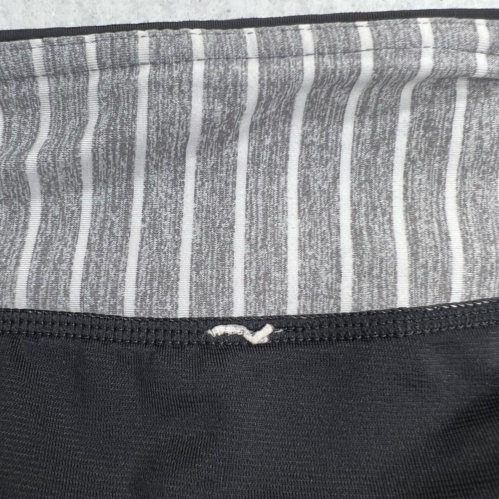 Lululemon LuluLemon Manifesto Run Speed Classic Athletic Shorts Size 27" / US 4 / IT 40 - 7 Thumbnail