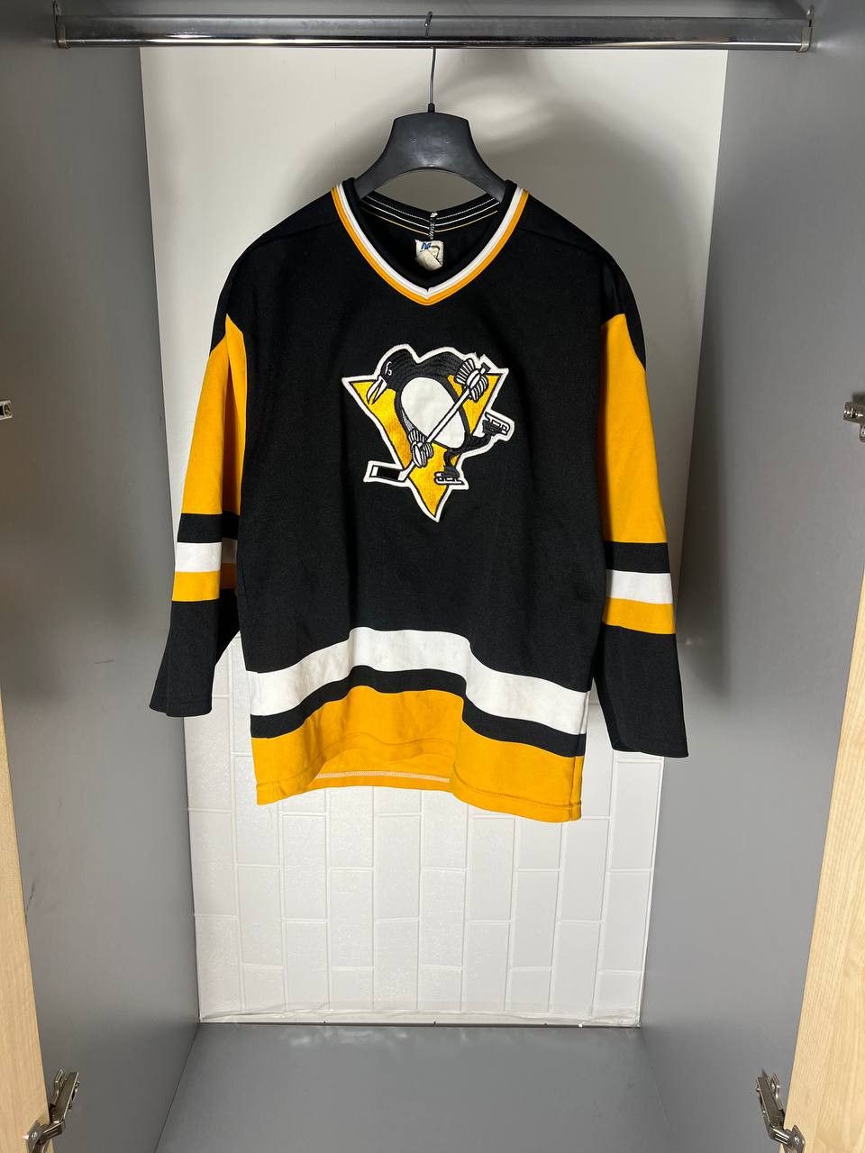 Vintage VERY RARE PITTSBURG PENGUIN CCM NHL RETRO JERSEY Y2K 90s USA Size US M / EU 48-50 / 2 - 1 Thumbnail