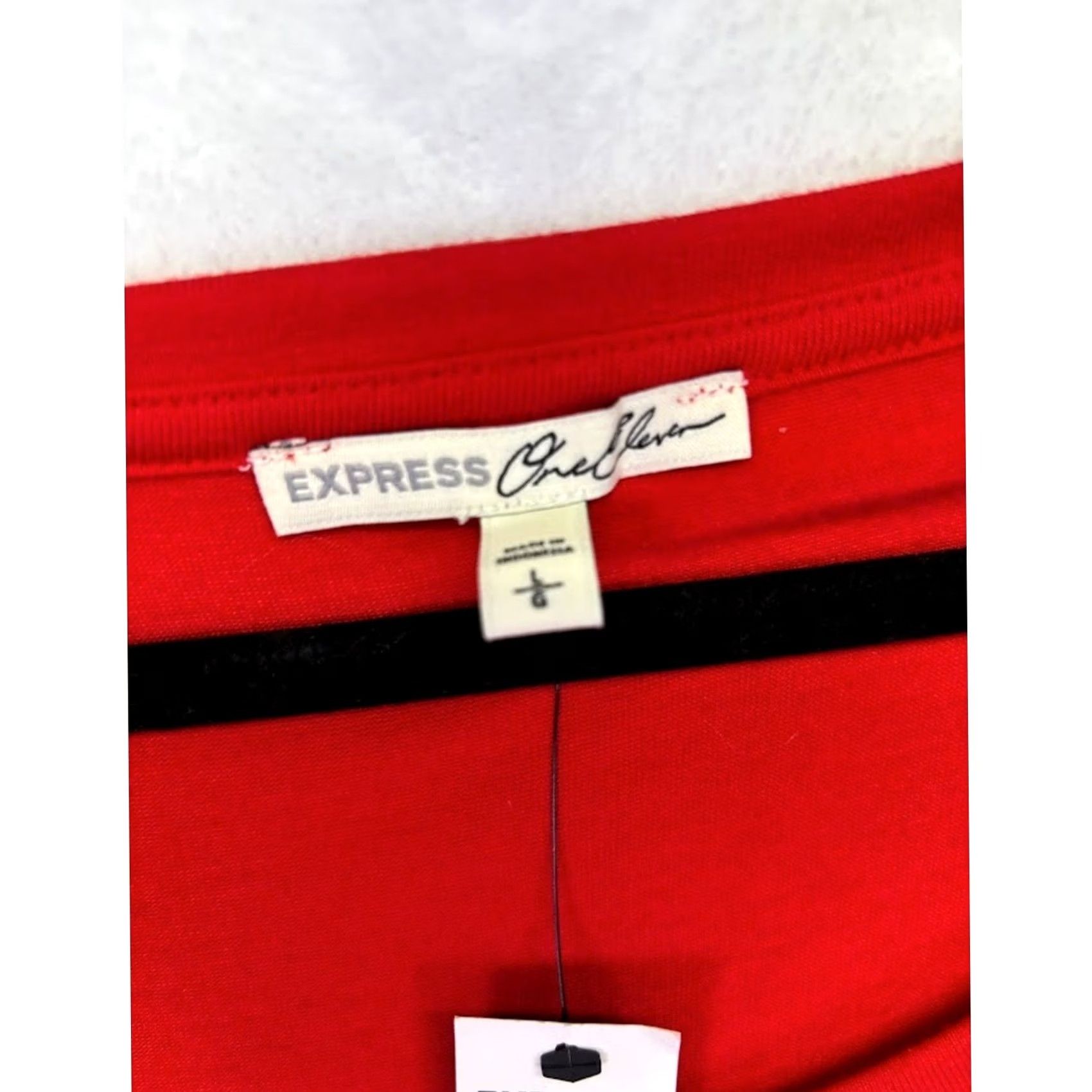 Express Express Long Sleeve Asymmetrical Hem Cross Back Tunic Top Red Size L Size L / US 10 / IT 46 - 4 Thumbnail