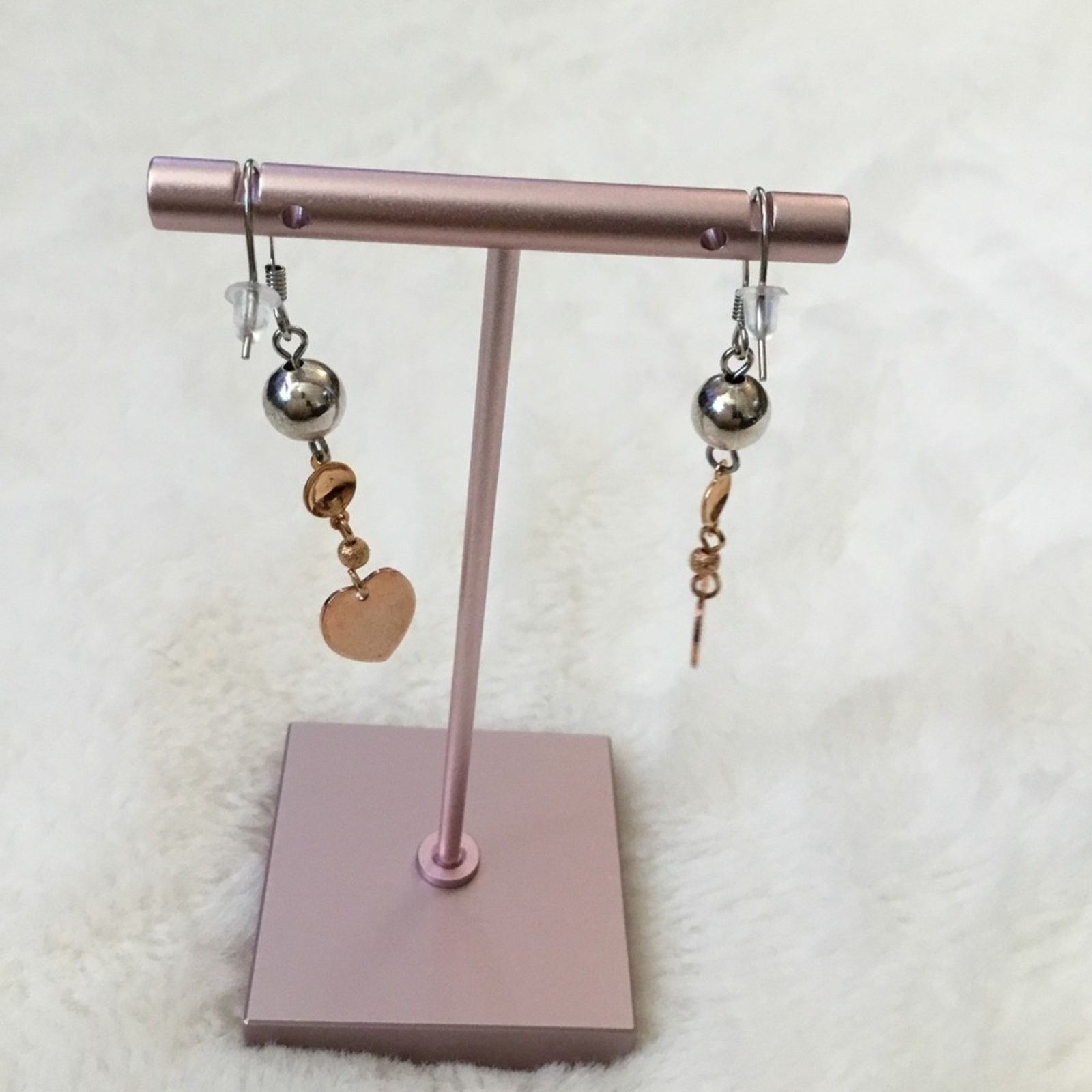 Other Silver & Gold Dangle Heart Earrings Size ONE SIZE - 2 Thumbnail