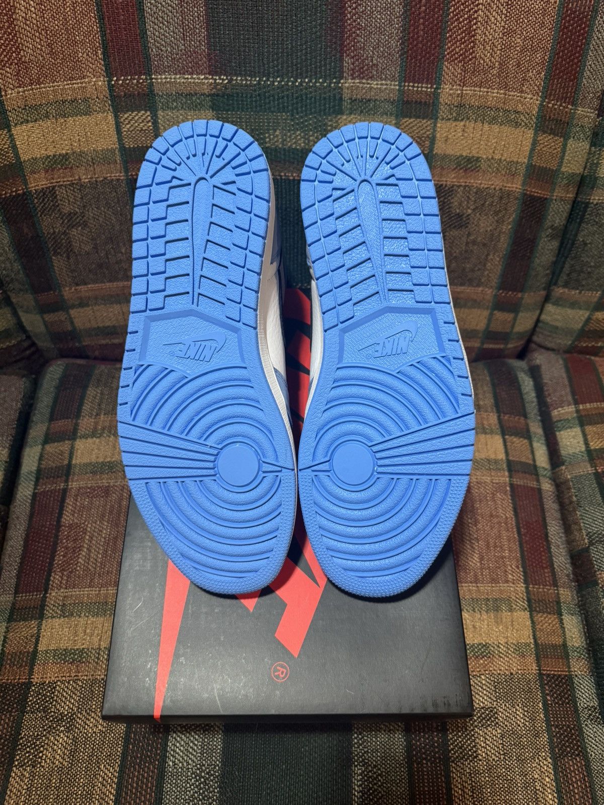 Nike Air Jordan 1 Retro High OG “ University Blue” Size US 11.5 / EU 44-45 - 5 Thumbnail