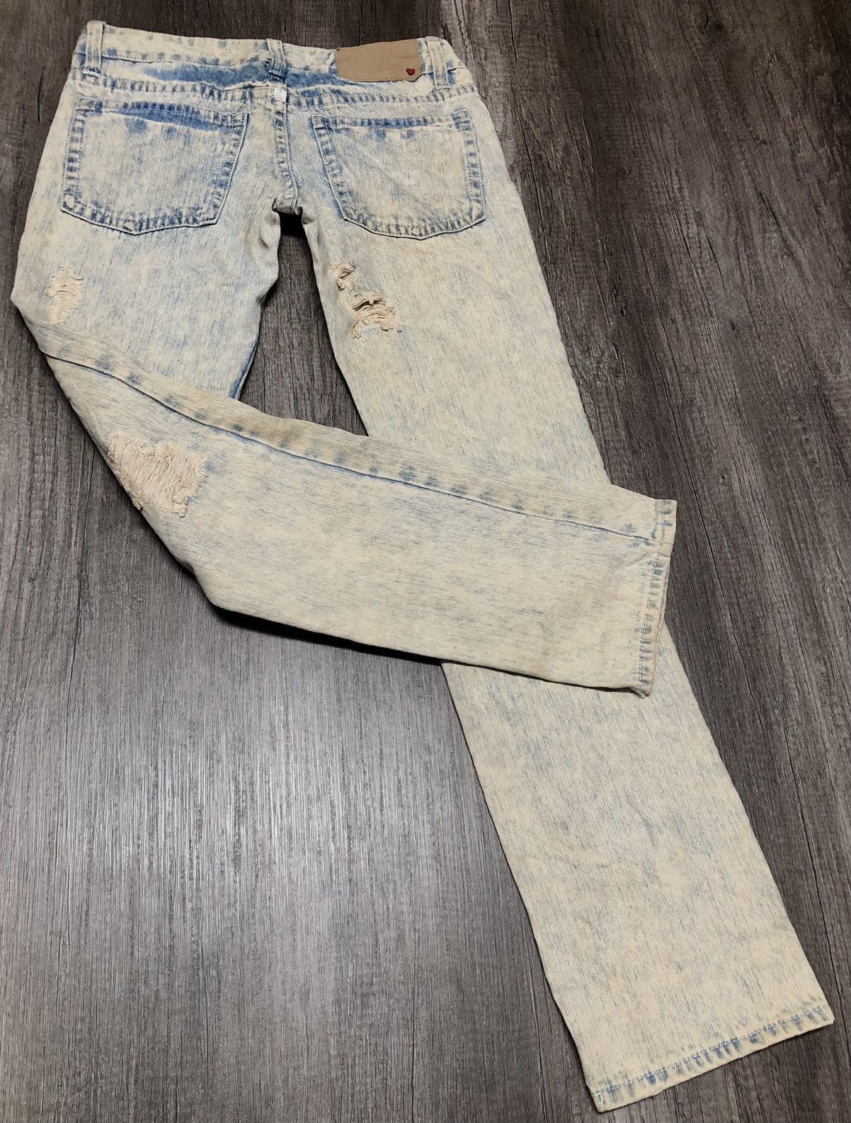 Vintage Witty Pitty Distressed Jeans Acid Wash Blue (unisex)