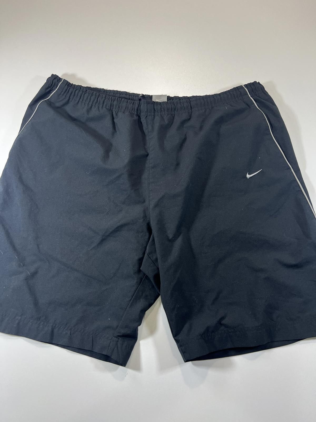 Nike Nike Black Athletic Shorts with White Piping Size US 36 / EU 52 - 1 Thumbnail