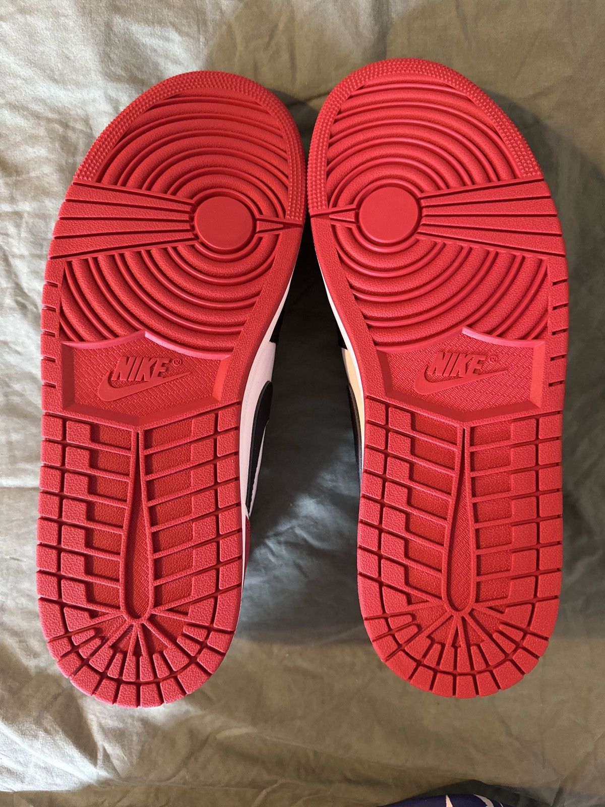 Jordan Brand Jordan 1 Retro Low OG Black Toe (Size 11.5 M) Size US 11.5 / EU 44-45 - 2 Thumbnail