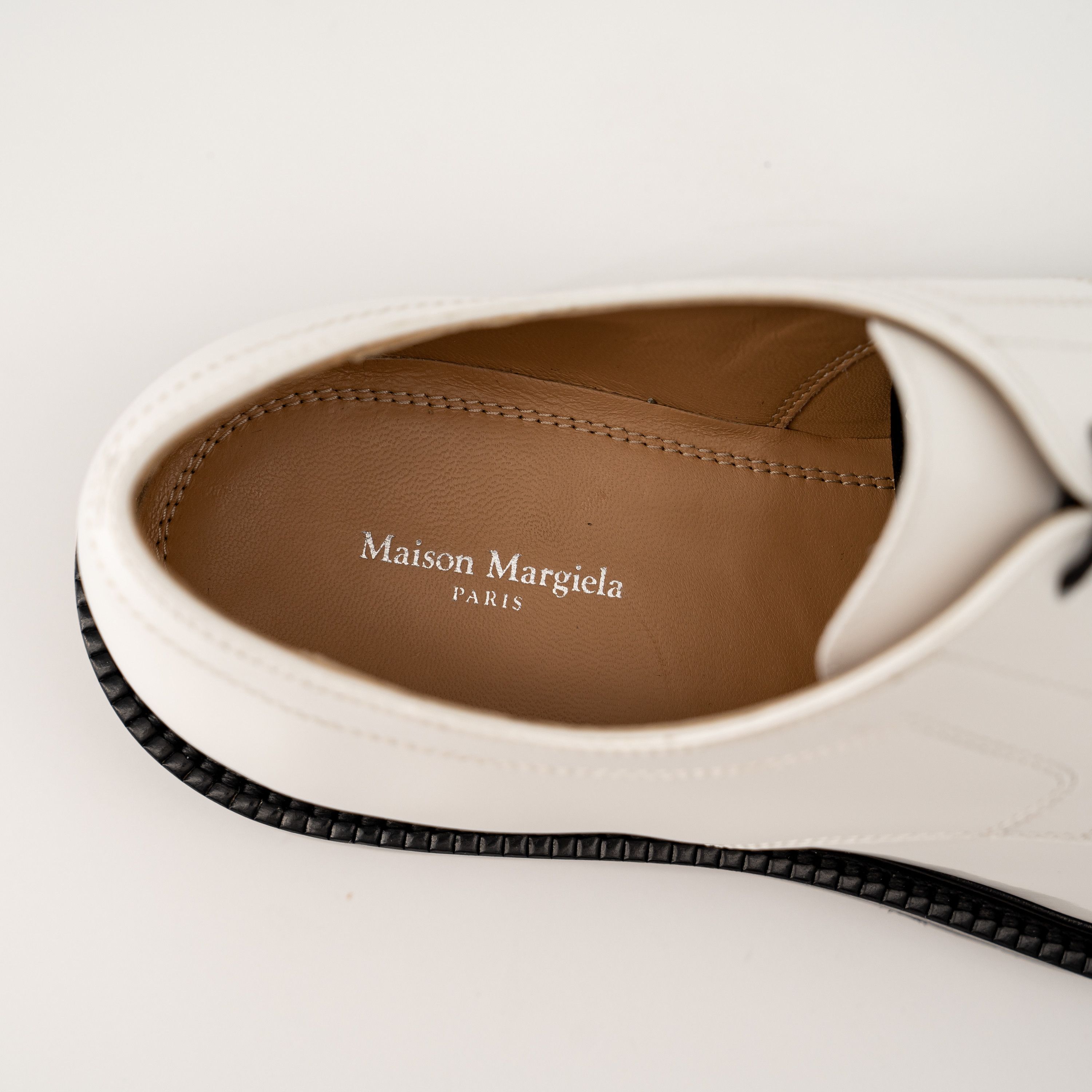 Maison Margiela 39 9 us Maison Margiela Tabi Lace-Ups Loafers White Leather Size US 9 / IT 39 - 7 Thumbnail