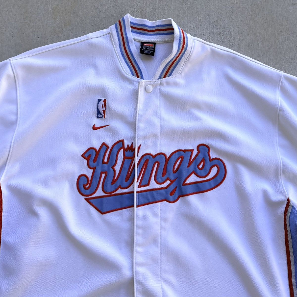Nike Vintage Sacramento Kings Nike Team NBA Basketball Warm Up Size US XL / EU 56 / 4 - 2 Thumbnail