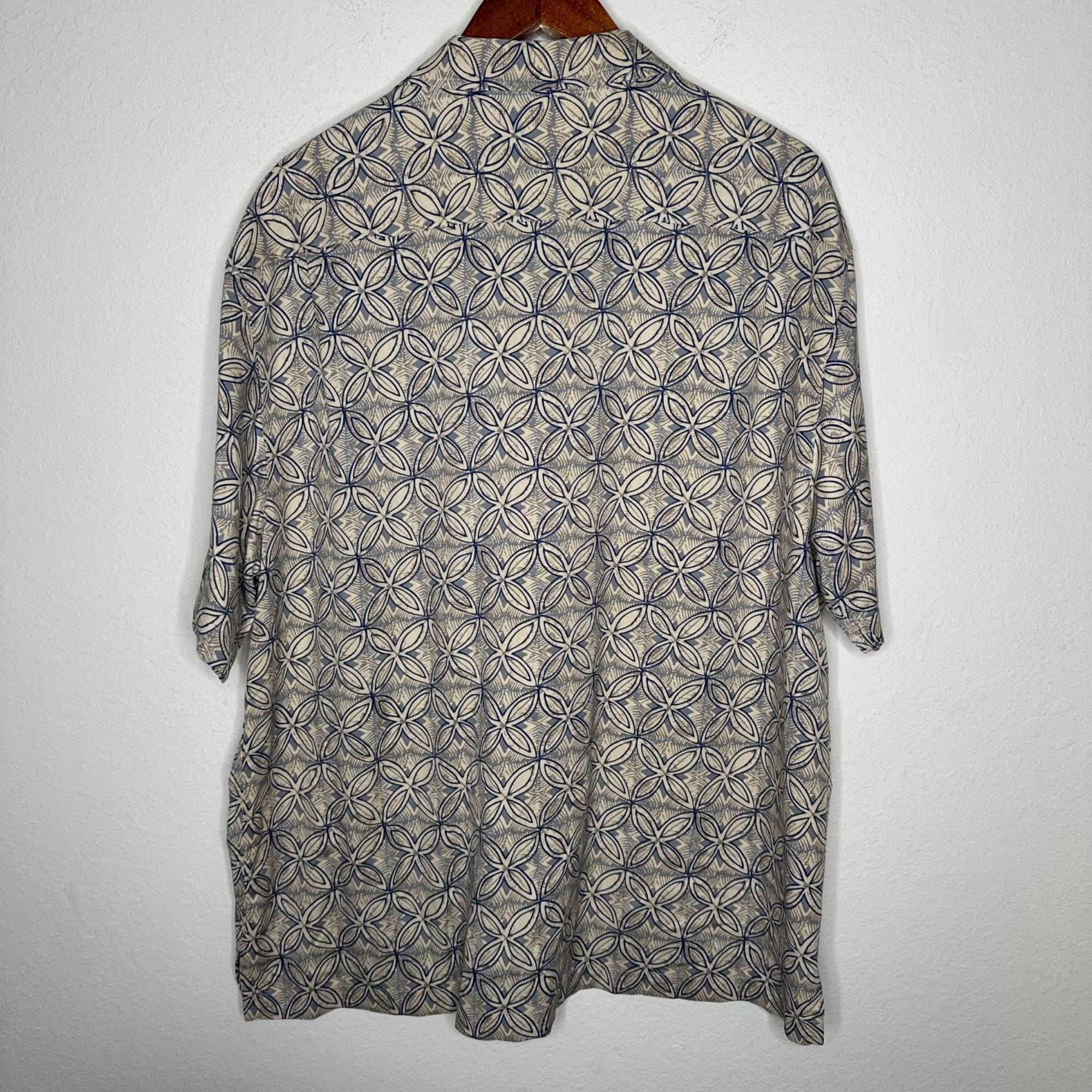 Caribbean Caribbean Silk blend button up Camp shirt geometric patter S Size US XL / EU 56 / 4 - 8 Thumbnail