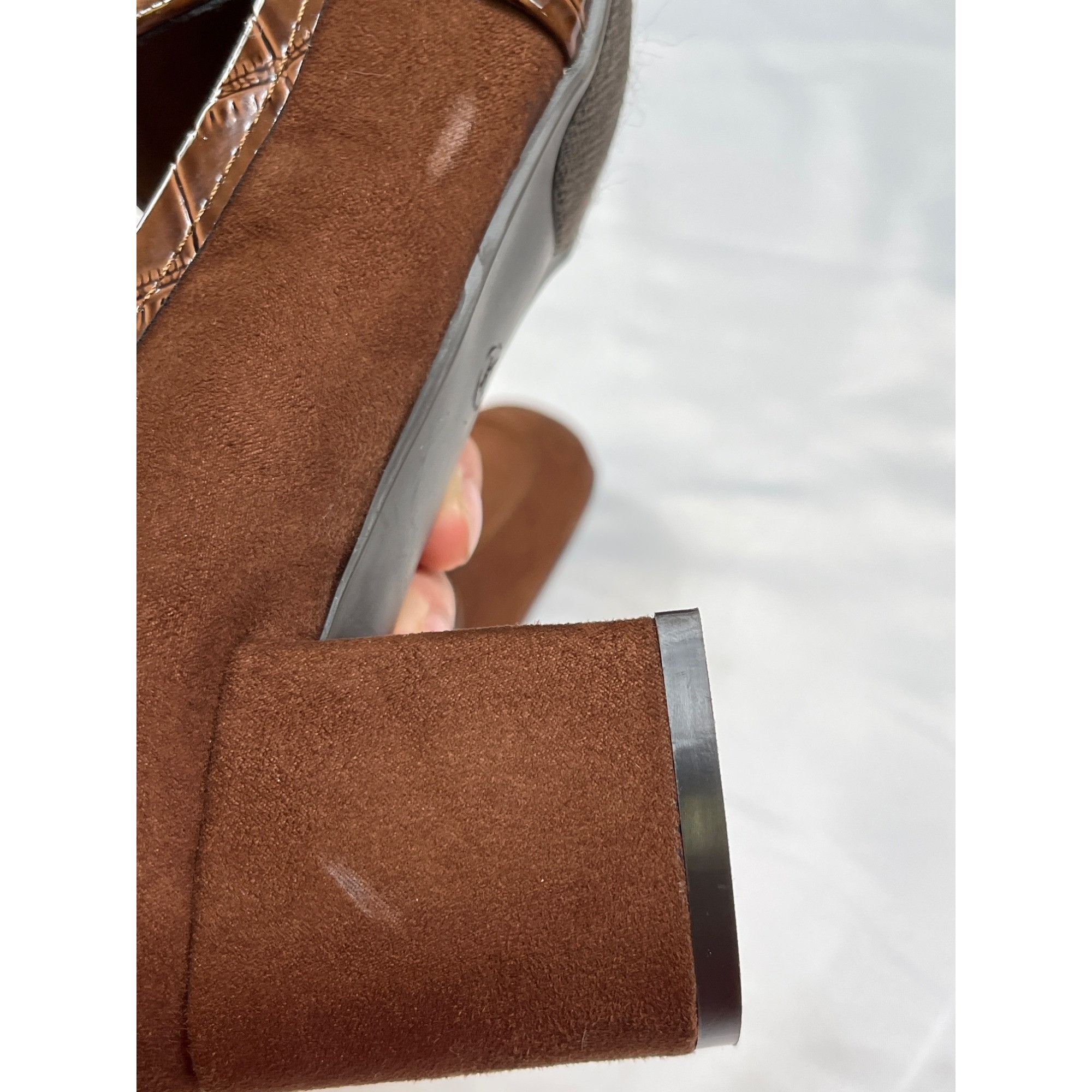 Designer Karen Scott Womens Brown loafer Heels Size 7M SKU 7303 Size US 7 / IT 37 - 9 Thumbnail
