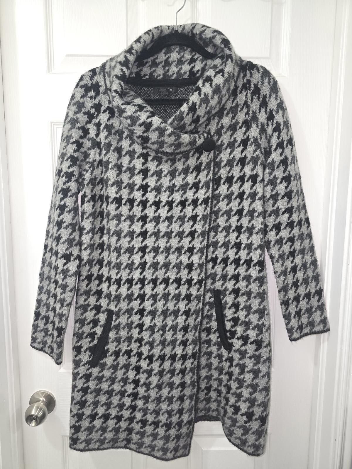 Elie Tahari Tahari Women's Black and Gray Houndstooth Pattern Wool Coat Size M / US 6-8 / IT 42-44 - 1 Thumbnail