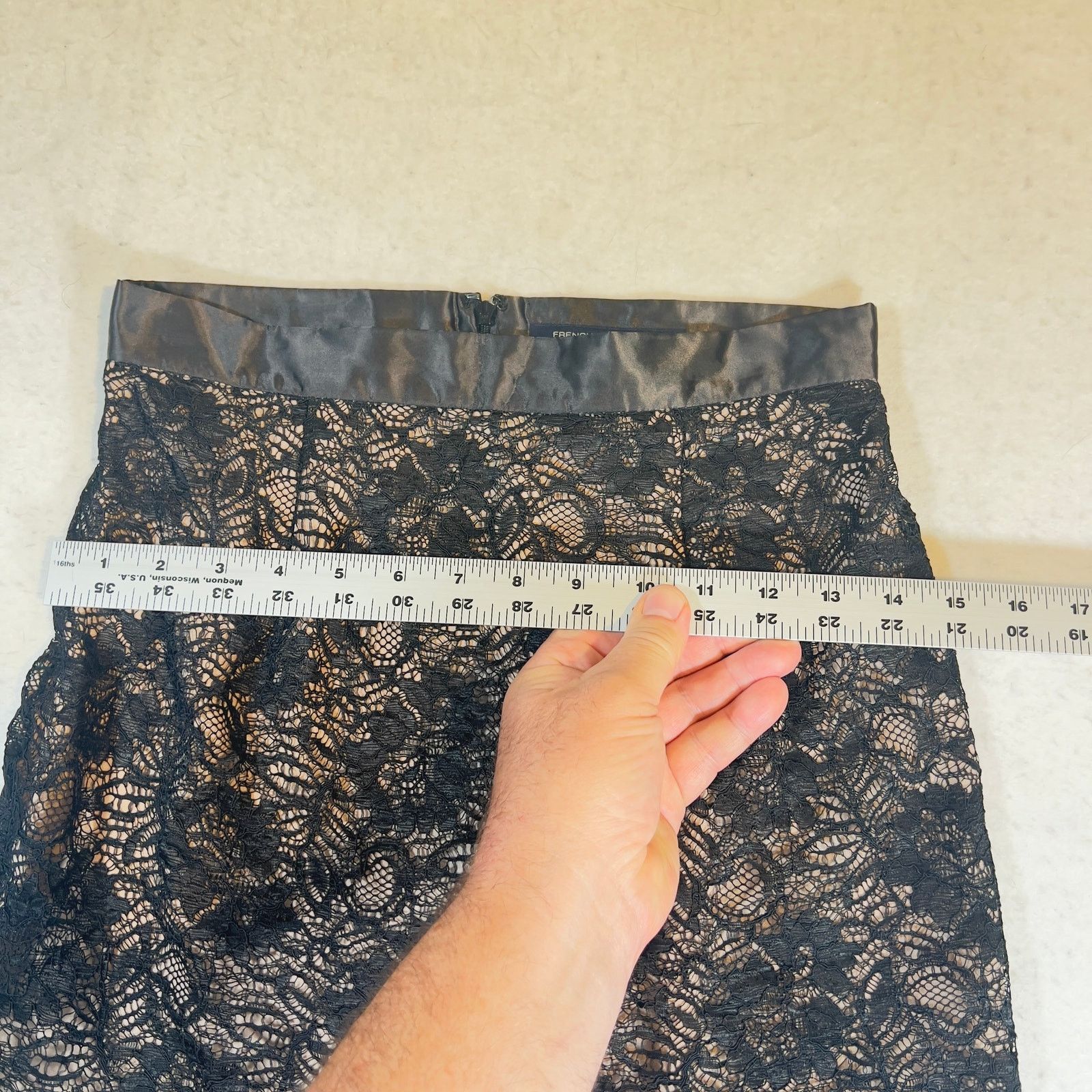 French Connection French Connection A-Line Micro-Mini Skirt Lace 6 Black Beige Size 27" / US 4 / IT 40 - 5 Thumbnail