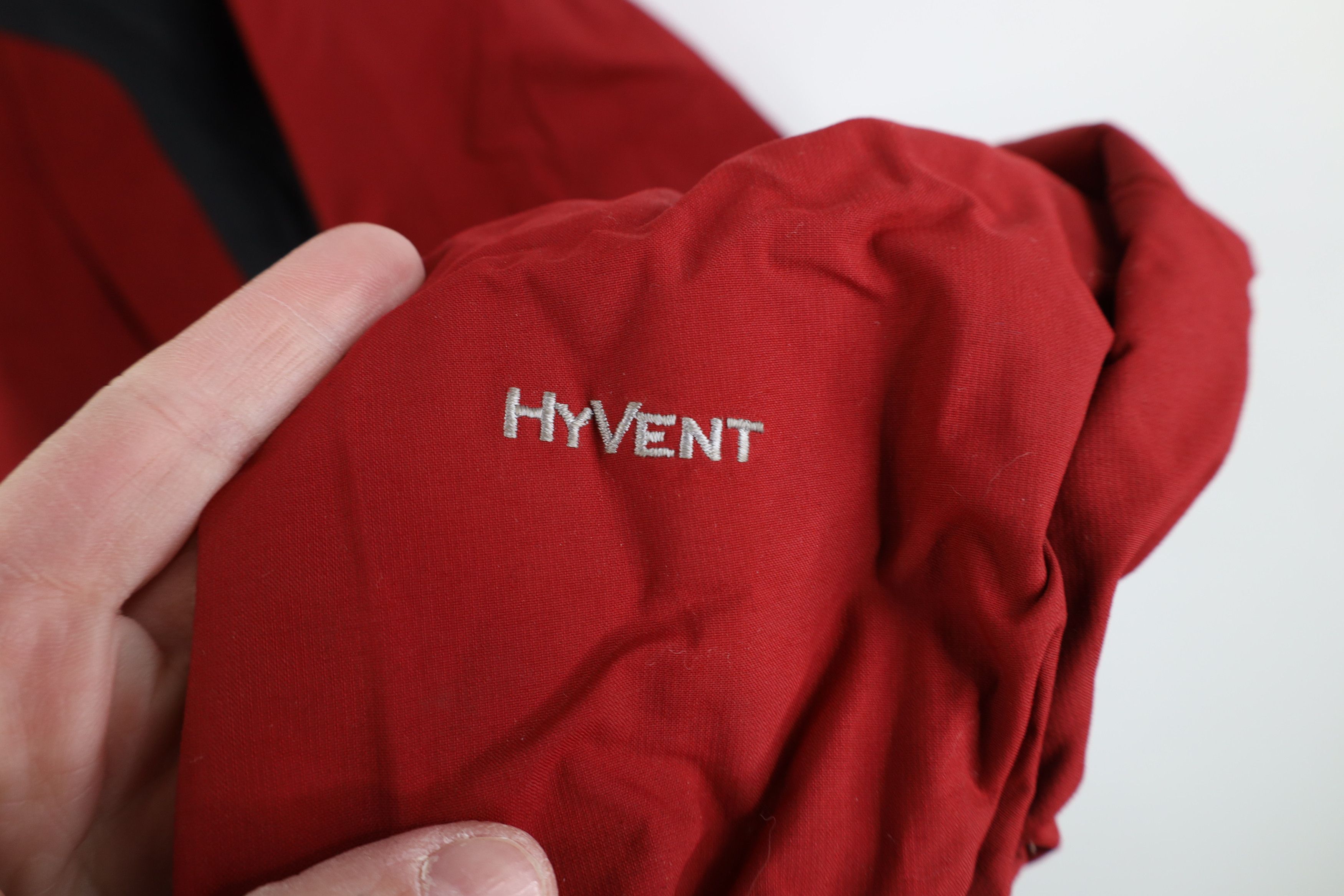 The North Face Vintage Y2K The North Face HyVent Waterproof Jacket Red Size US L / EU 52-54 / 3 - 6 Thumbnail