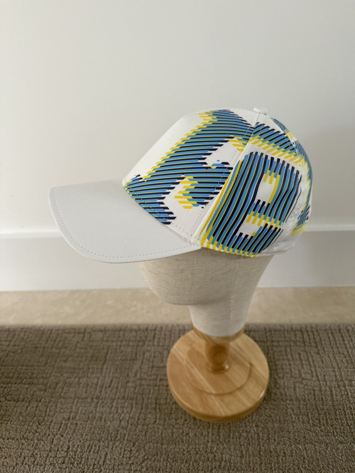 Ferrari Effelunga Logo Cap (Adjustable / One Size) Size ONE SIZE - 1 Thumbnail