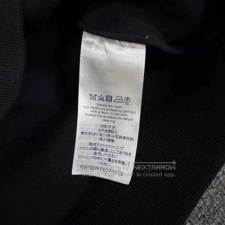 Louis Vuitton Louis Vuitton Badge Logo print black hooded zip sweatshirt Size US XS / EU 42 / 0 - 7 Thumbnail