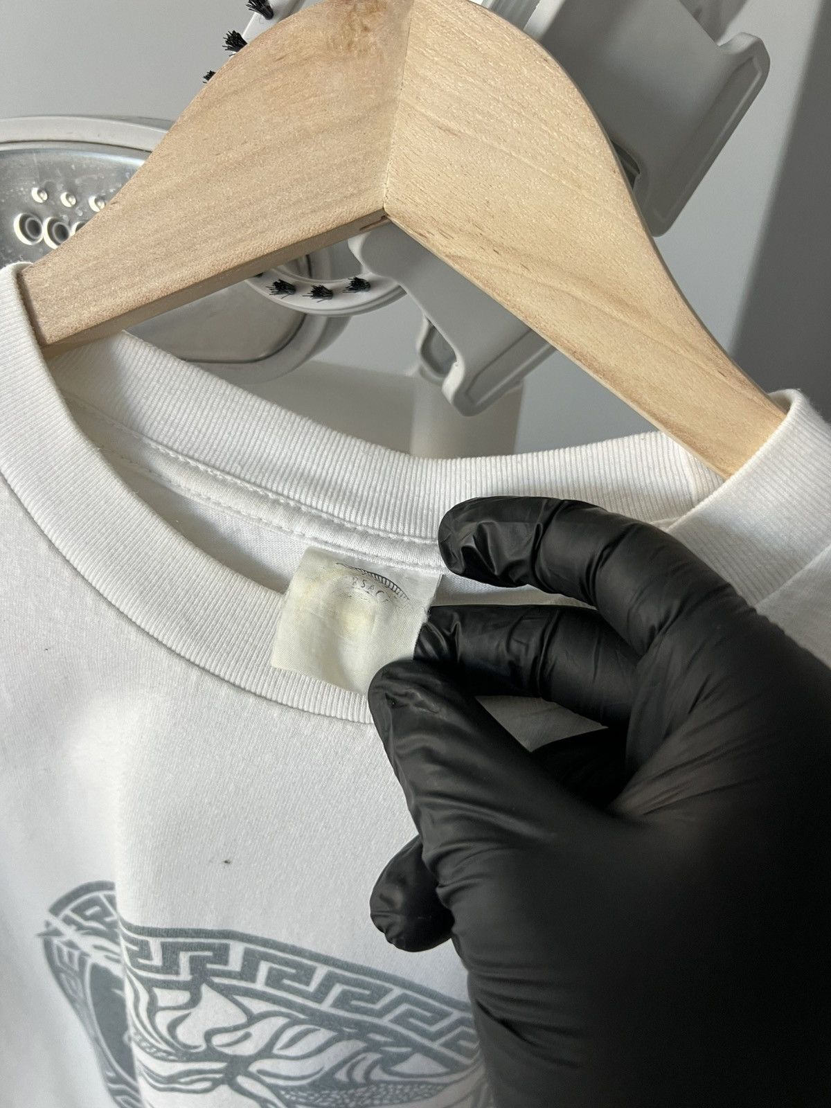 Versace Versace Jeans Couture T-shirt Logo Tee White Vintage Size US M / EU 48-50 / 2 - 14 Thumbnail