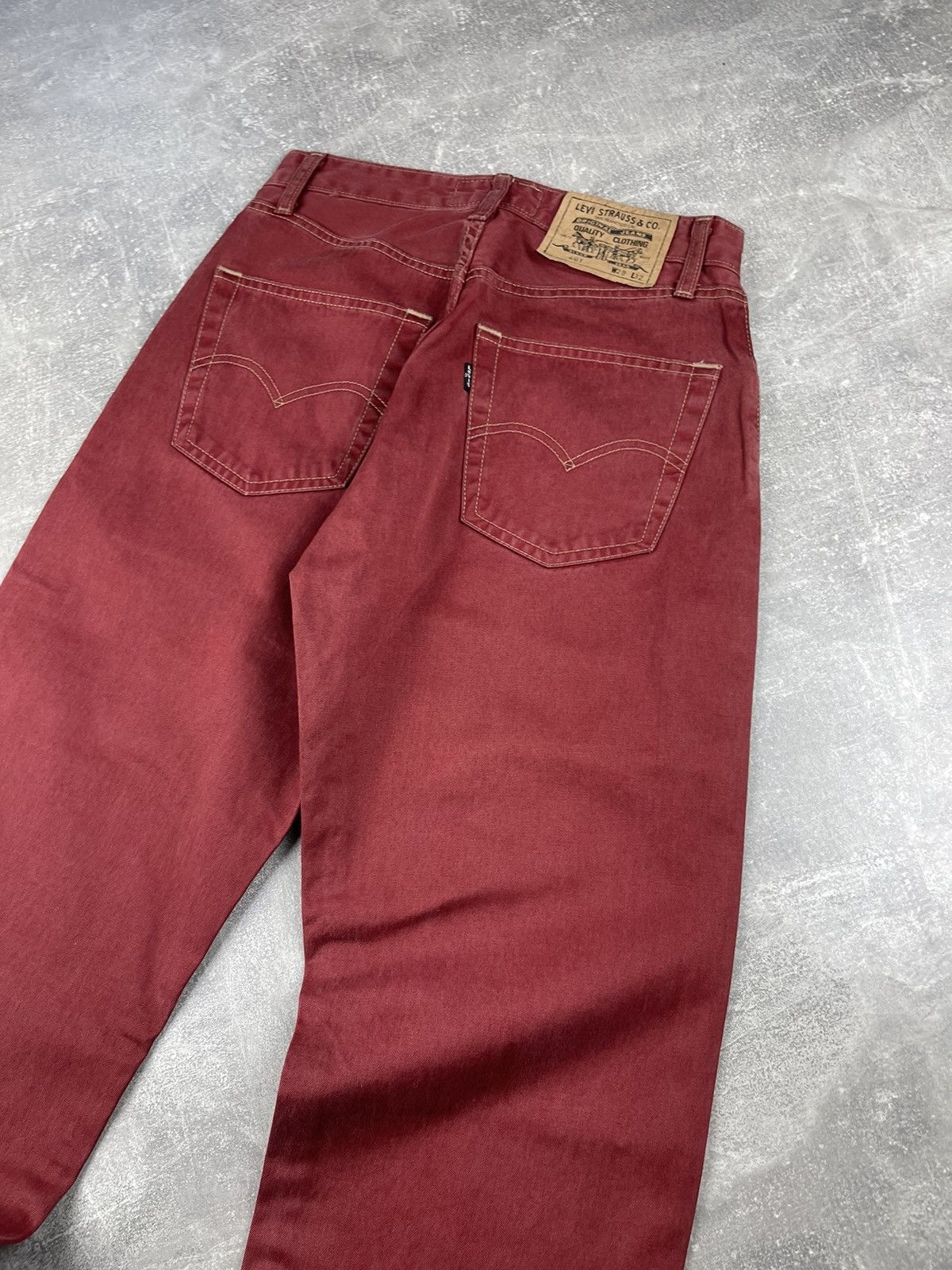 Levi's × Vintage Levi’s 401 Rare Vintage 90s Red Denim Jeans Size US 28 / EU 44 - 2 Thumbnail