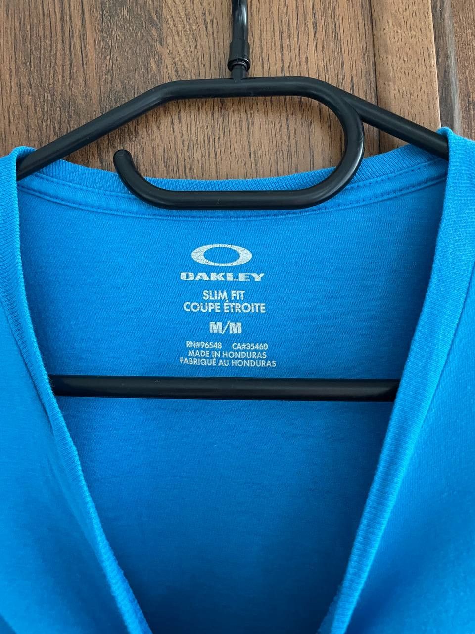 Oakley × Vintage Oakley vintage tee realistic central logo Size US M / EU 48-50 / 2 - 2 Thumbnail