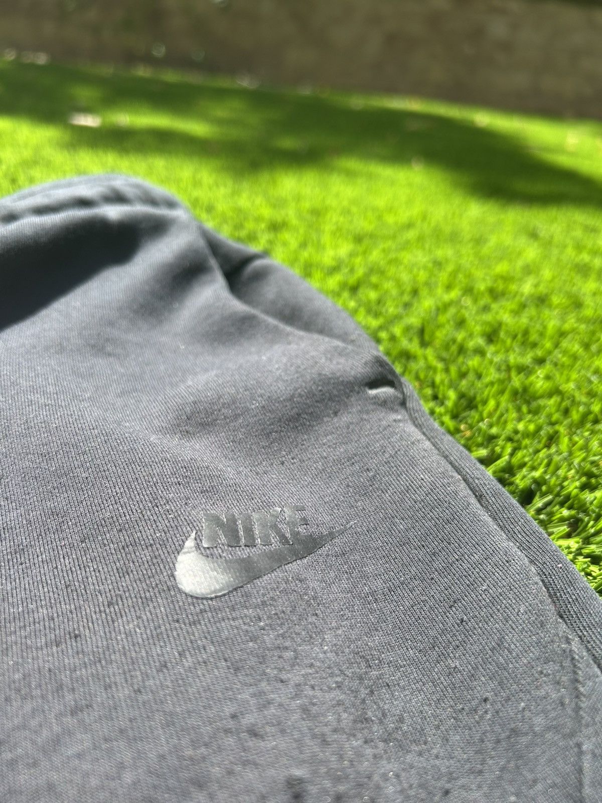 Nike Small black nike tech fleece pants Size US 29 - 4 Thumbnail