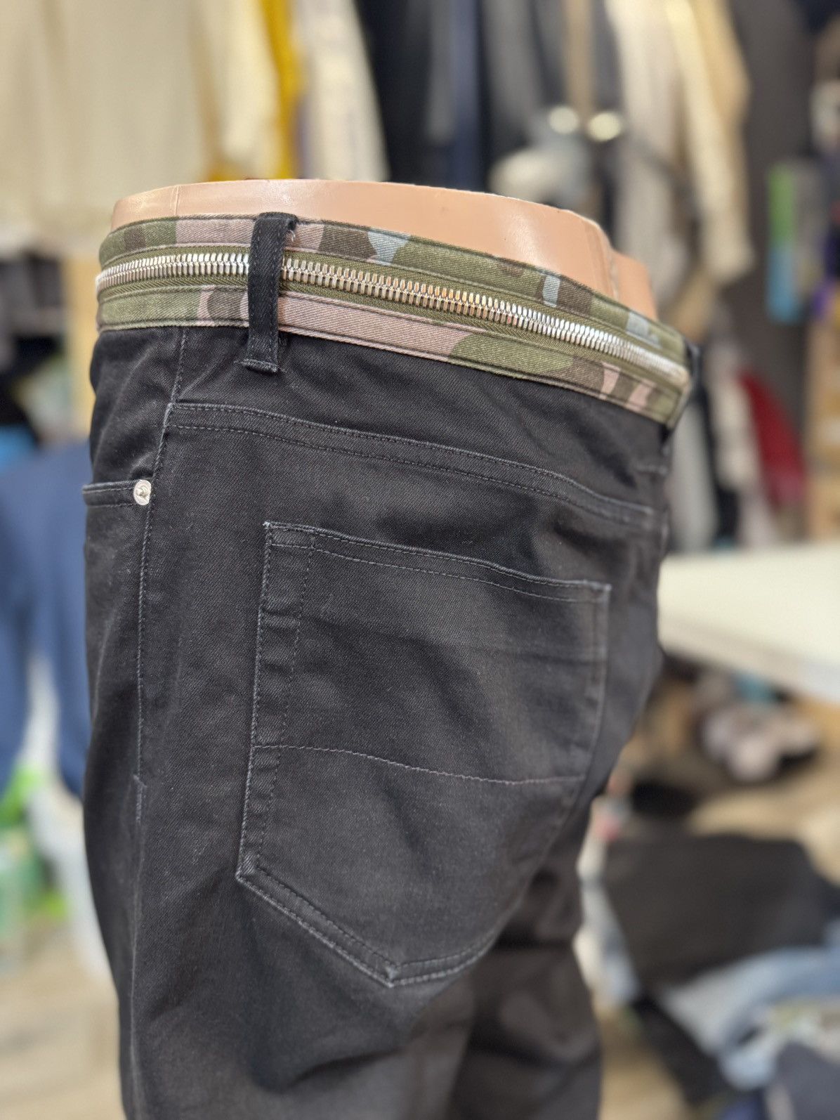 Givenchy 🗜️ GIVENCHY RARE DENIM BLACK STRECH COTTON W/ Chrome Zipper Size US 34 / EU 50 - 8 Thumbnail