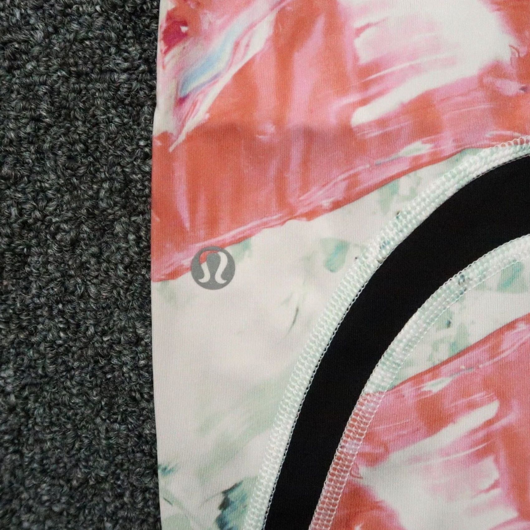 Lululemon Lululemon Womens 6 White Pink Run Inspire Crop II Colorful Zip Pocket Yoga Leggings Size 28" / US 6 / IT 42 - 6 Thumbnail