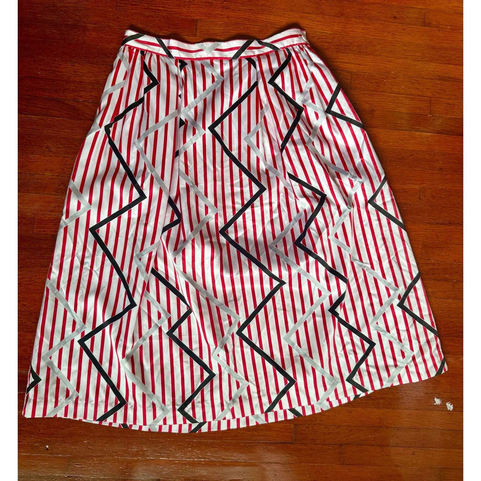 Vintage 80s Jai Dalis White Red Funky Stripe Midi Skirt Small Med Size 30" / US 8 / IT 44 - 2 Thumbnail