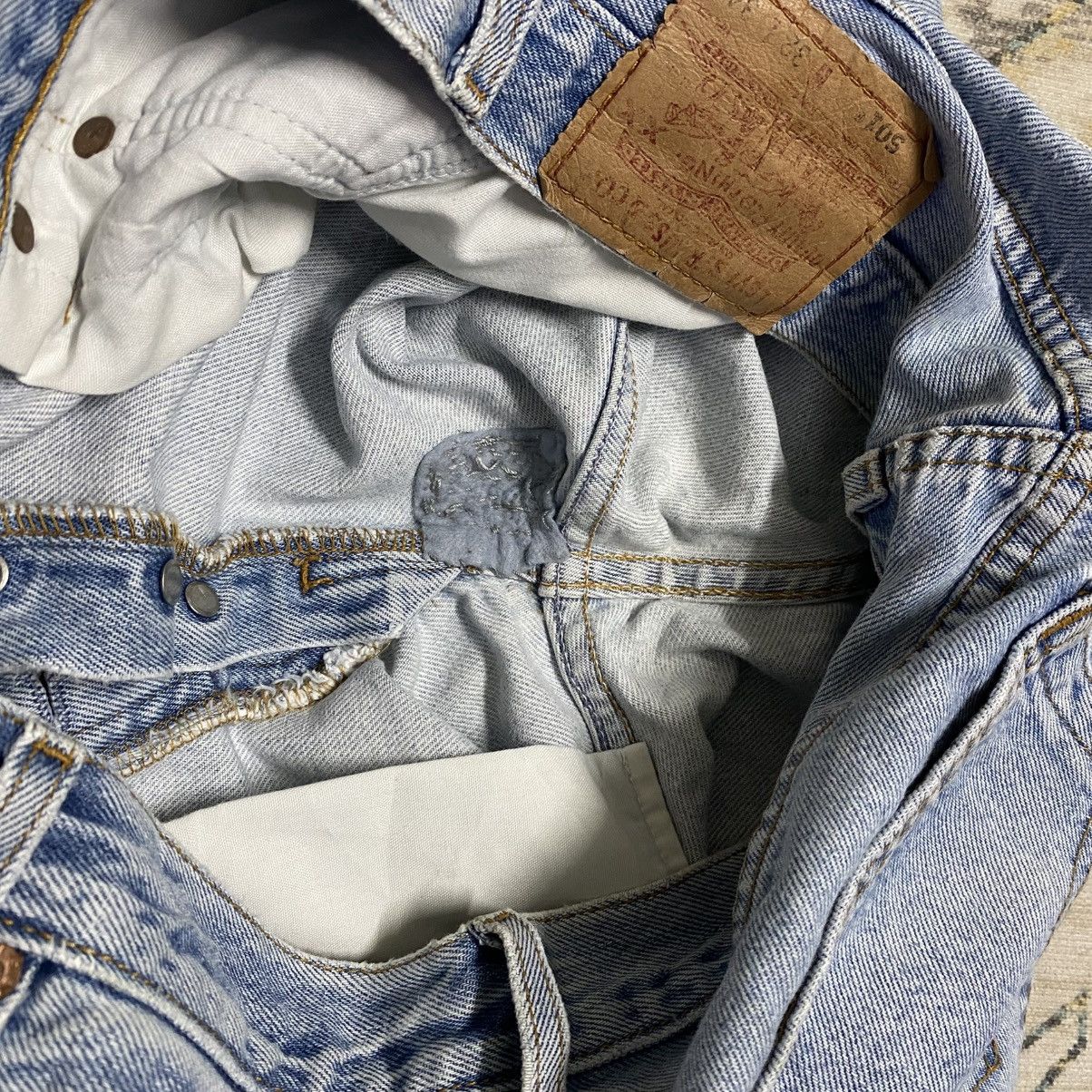 Levi's Vintage 90s Levis 501 Lightwash Jeans Size US 32 / EU 48 - 20 Thumbnail