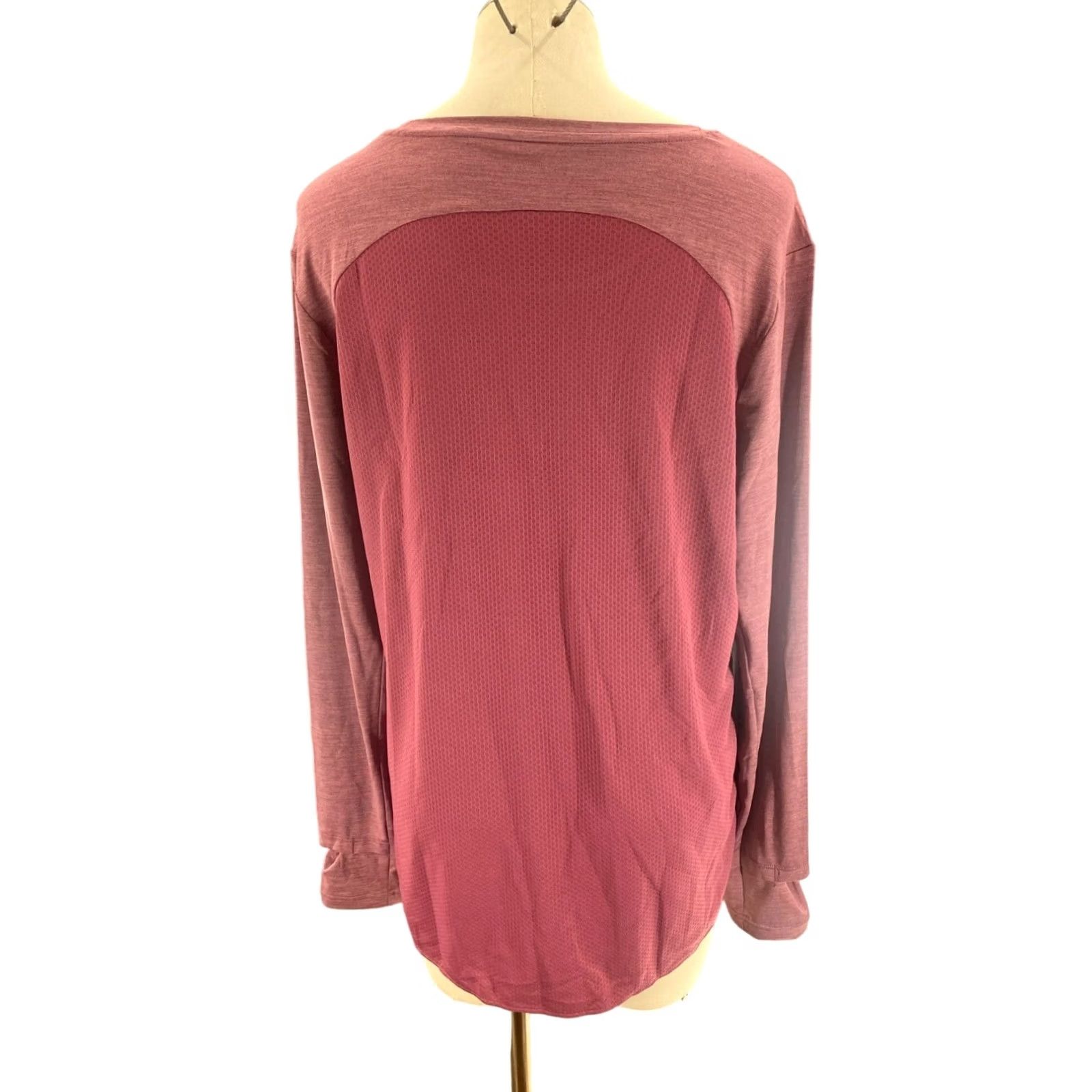 Vintage Baleaf Women’s Longsleeve Athletic Top XL Purple 89% Polyester 11% Spandex Athletic Top Casual Activewear Thumb Holes UPF50+ Women’s/XS-XL Size XL / US 12-14 / IT 48-50 - 2 Thumbnail