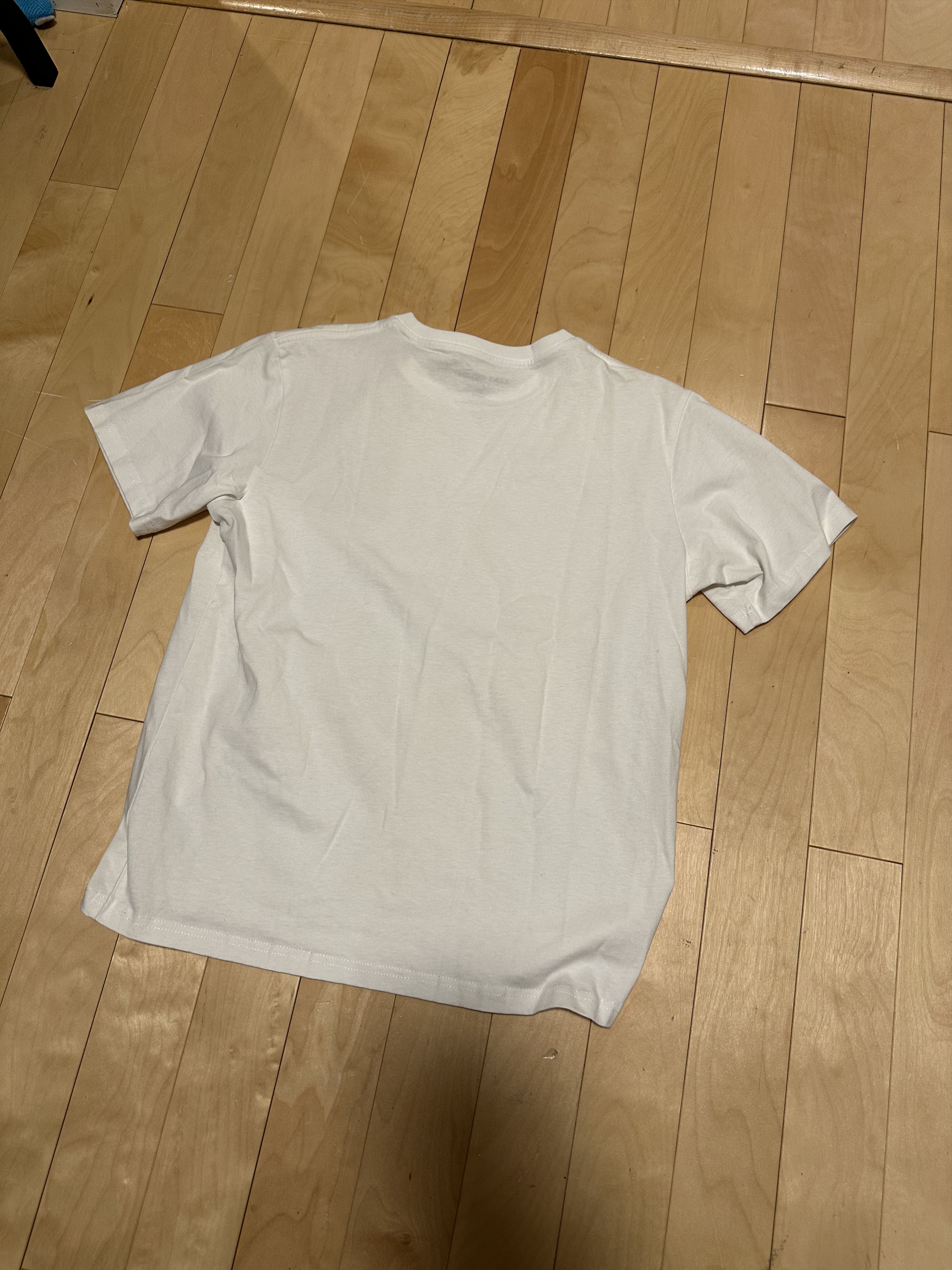 Kaws KAWS:HOLIDAY KOREA LIMITED TSHIRT Size US L / EU 52-54 / 3 - 3 Thumbnail