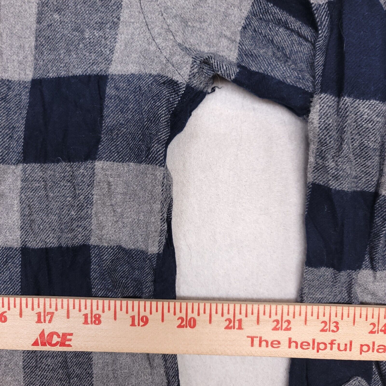 Croft & Barrow Croft & Barrow Buffalo Check Flannel Shirt Mens Size M Blue Size US M / EU 48-50 / 2 - 8 Thumbnail