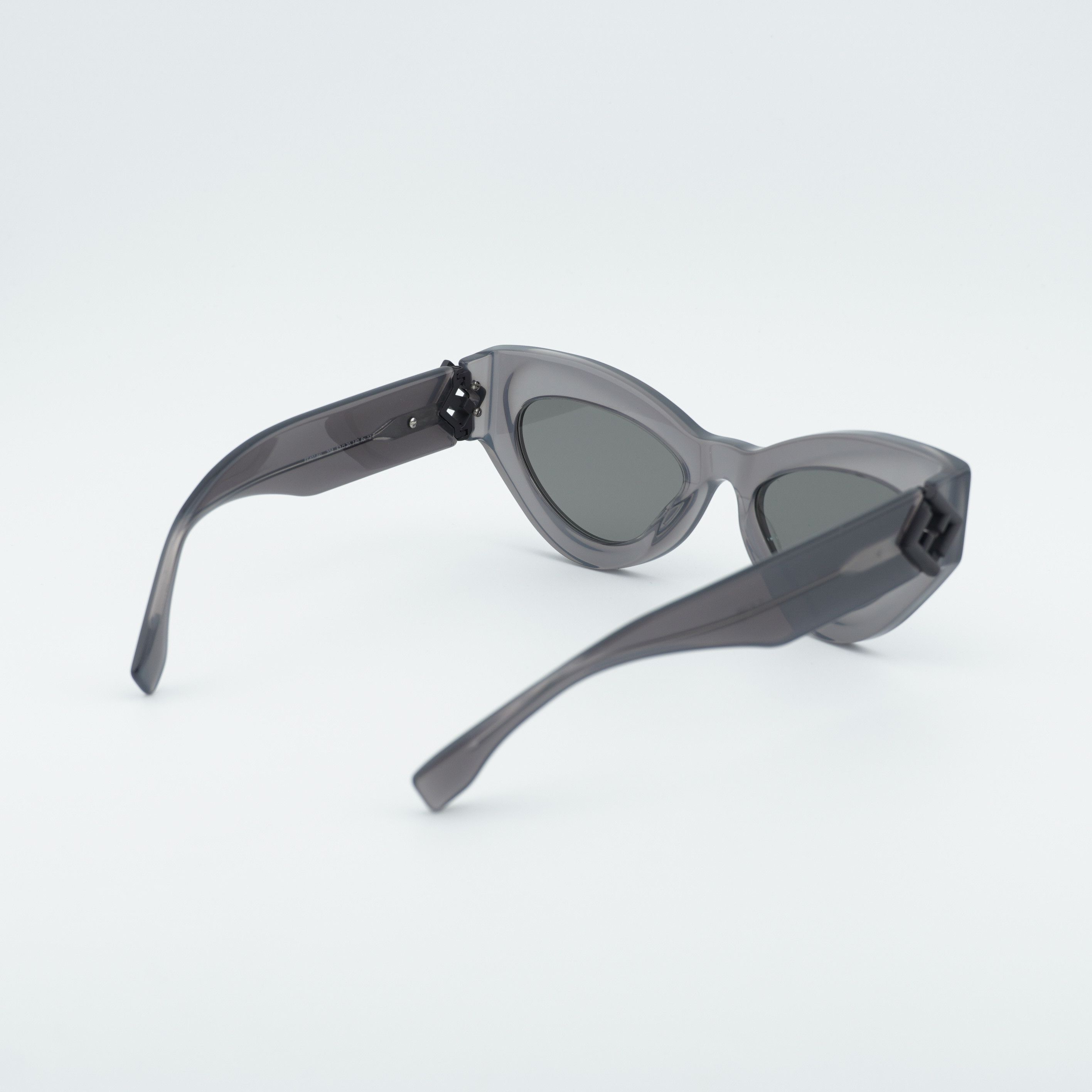 Fendi Fendi FE40146I 20A Sunglasses Grey Cat Eye Frame, Smoke Lens Size ONE SIZE - 5 Thumbnail