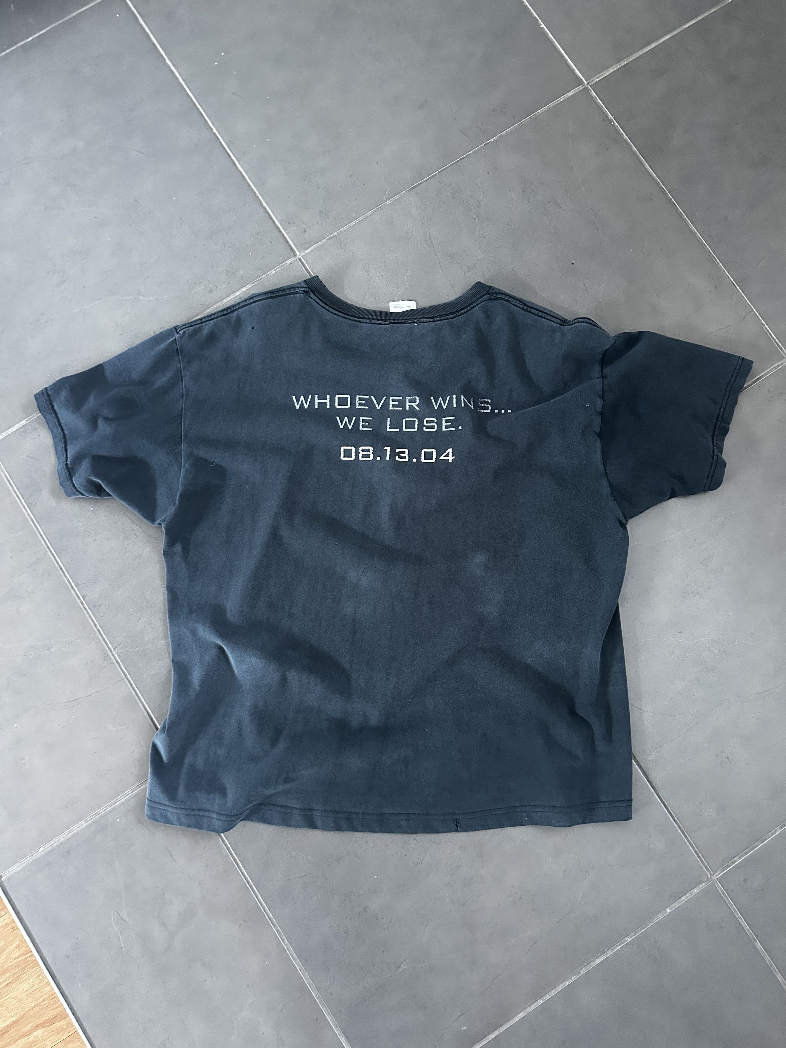 Band Tees × Vintage Vintage 2004 Alien vs Predator Movie Promo Tee Faded Size US XL / EU 56 / 4 - 2 Thumbnail